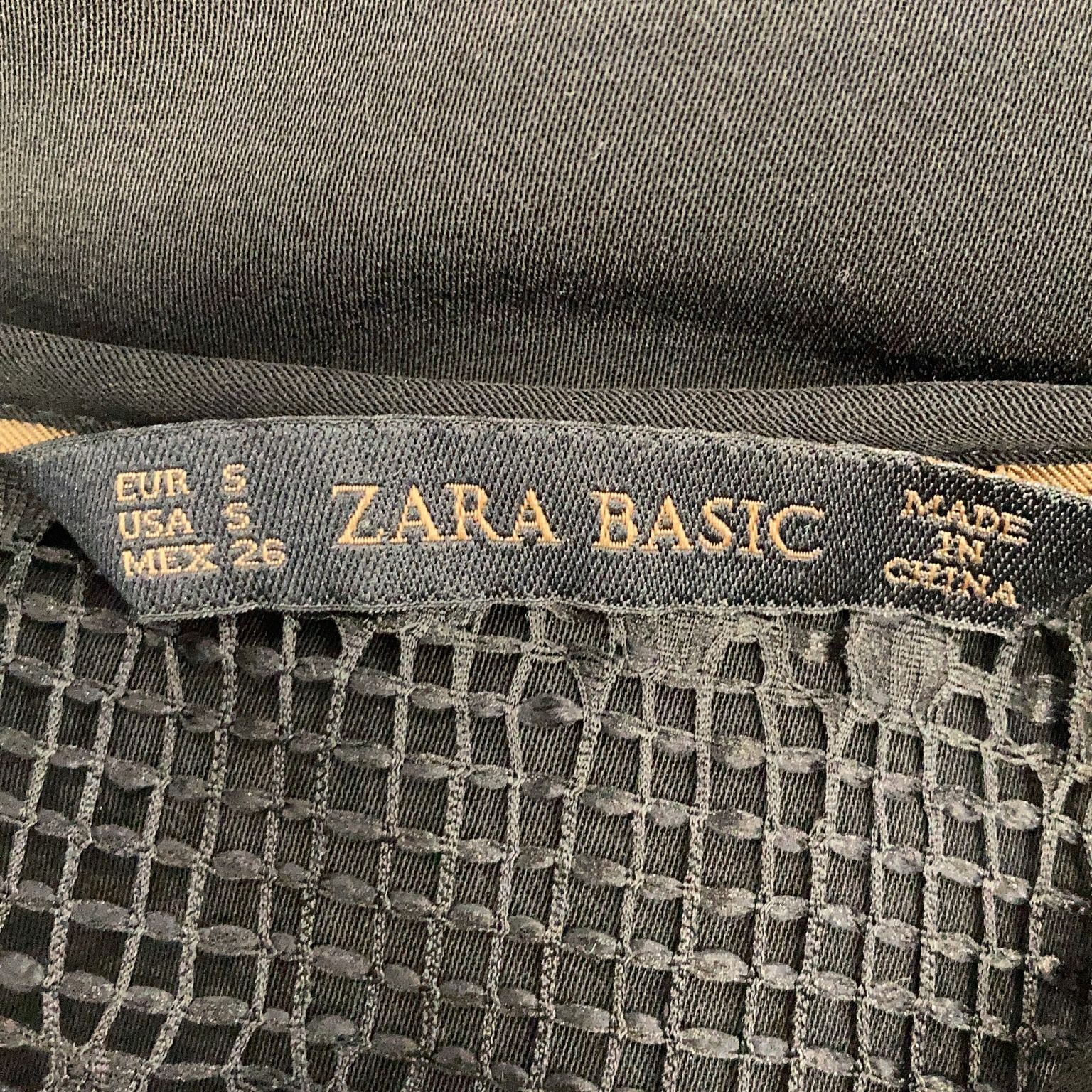 Zara Basic