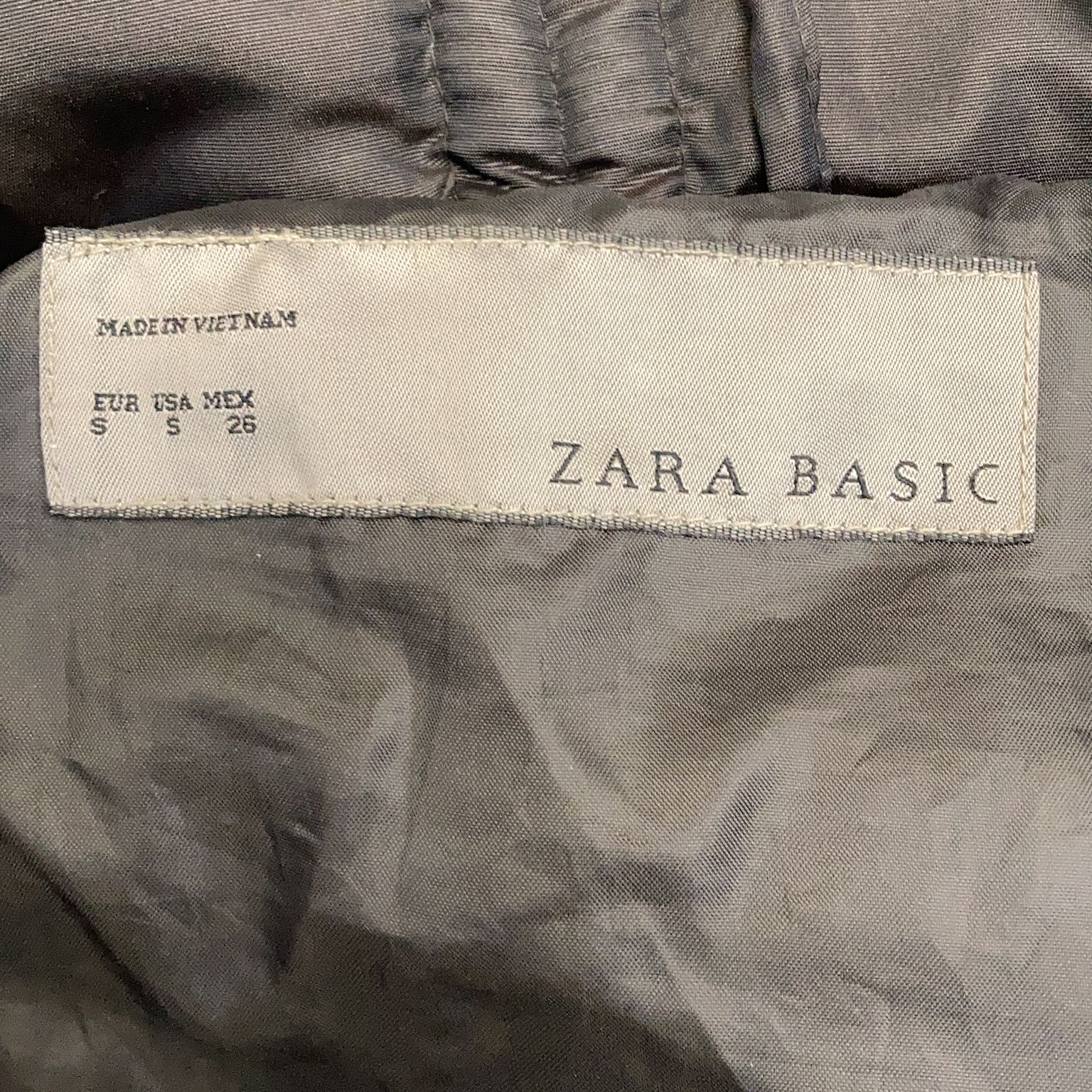 Zara Basic