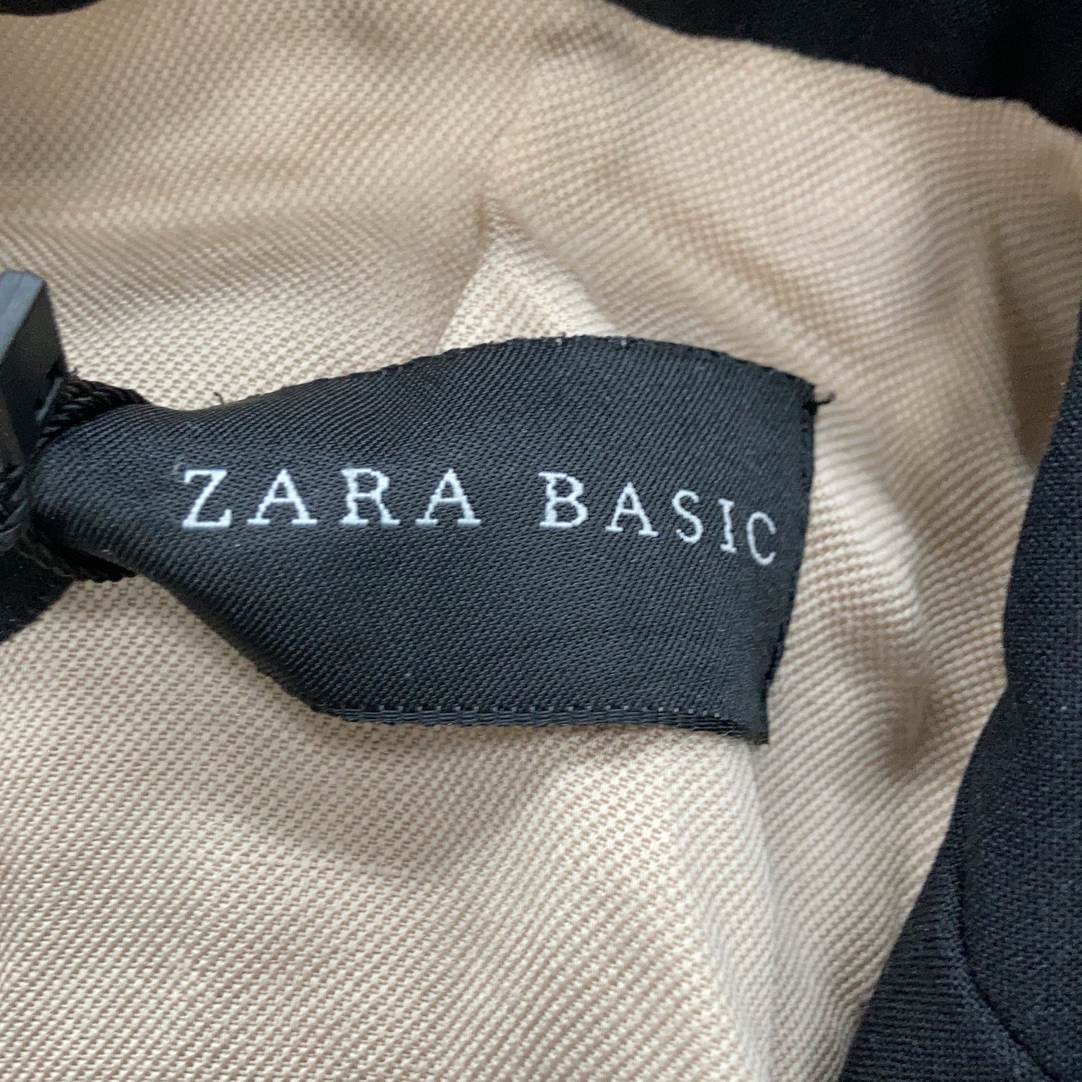 Zara Basic