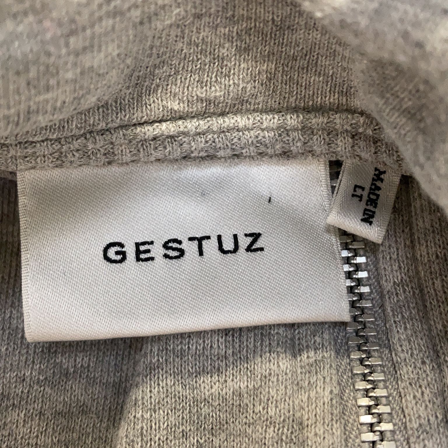 Gestuz