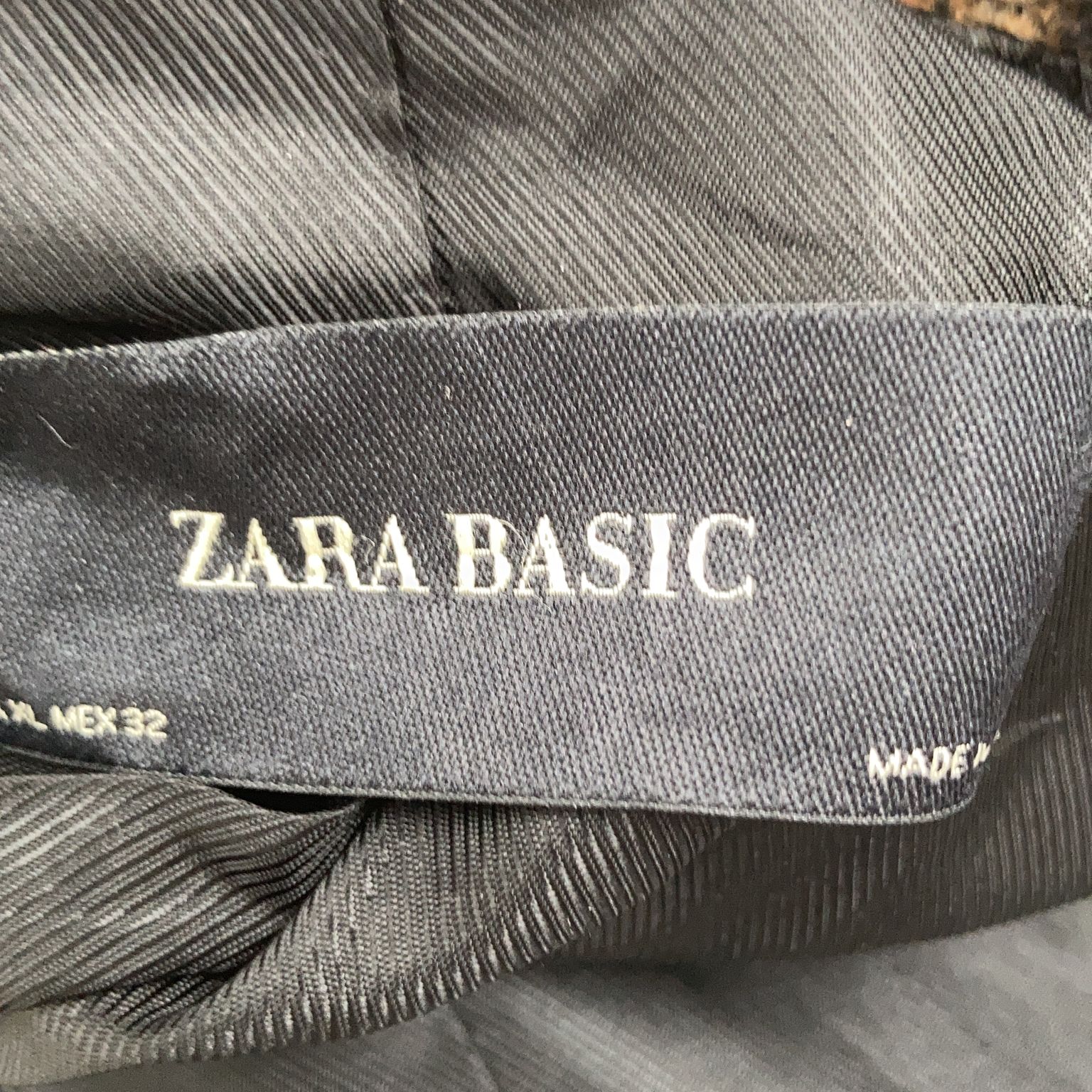 Zara Basic