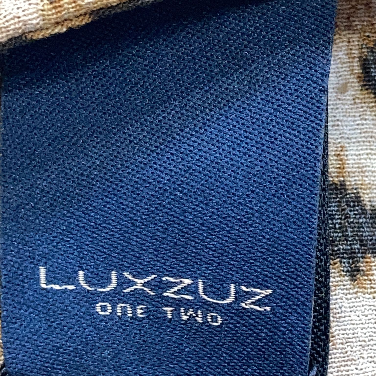 One Two  Luxzuz