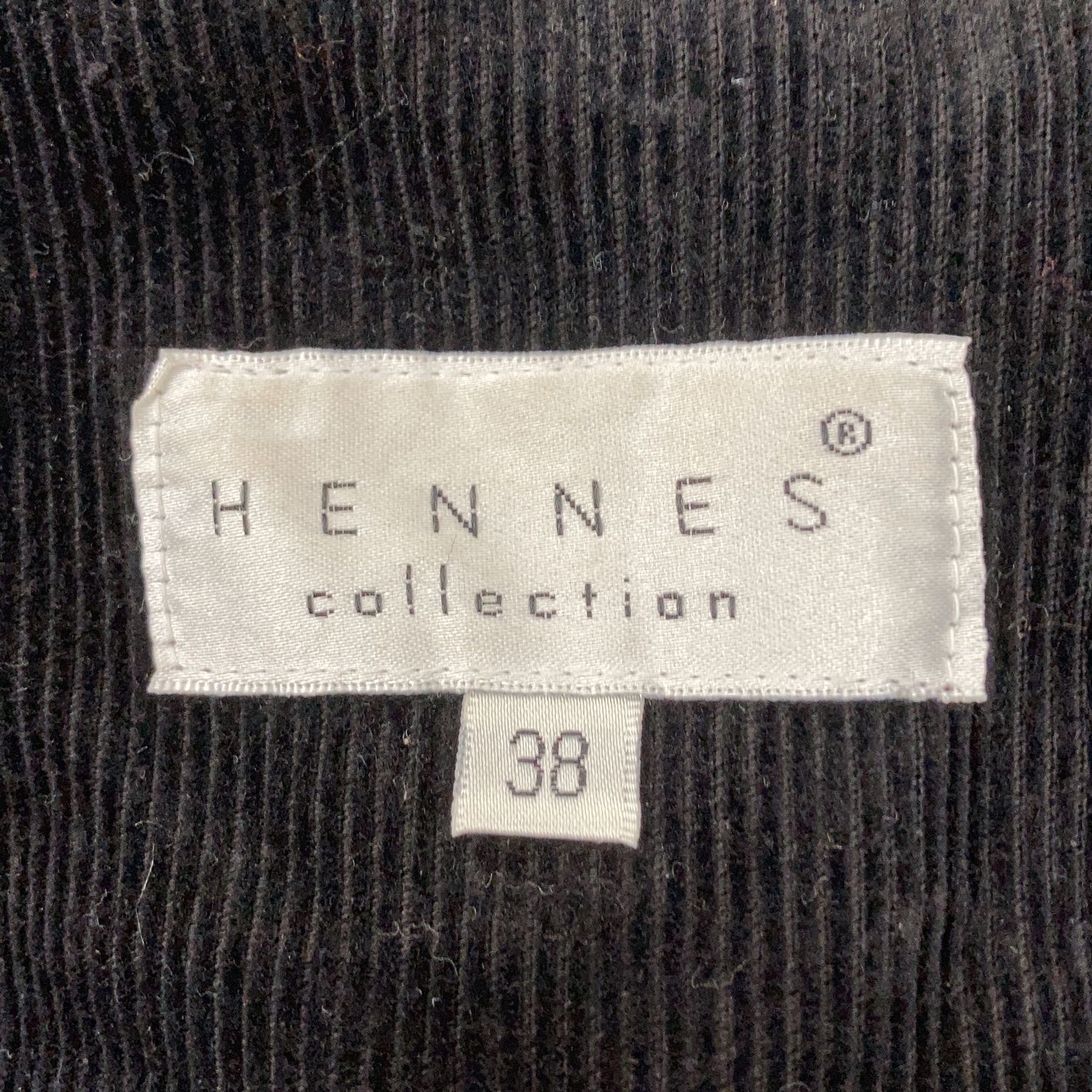 Hennes Collection