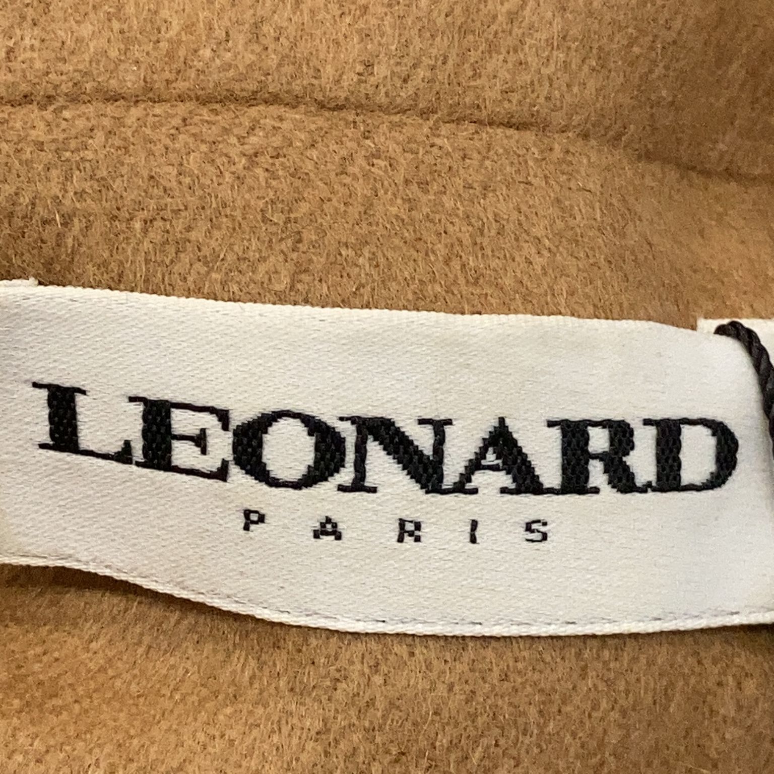 Léonard Paris