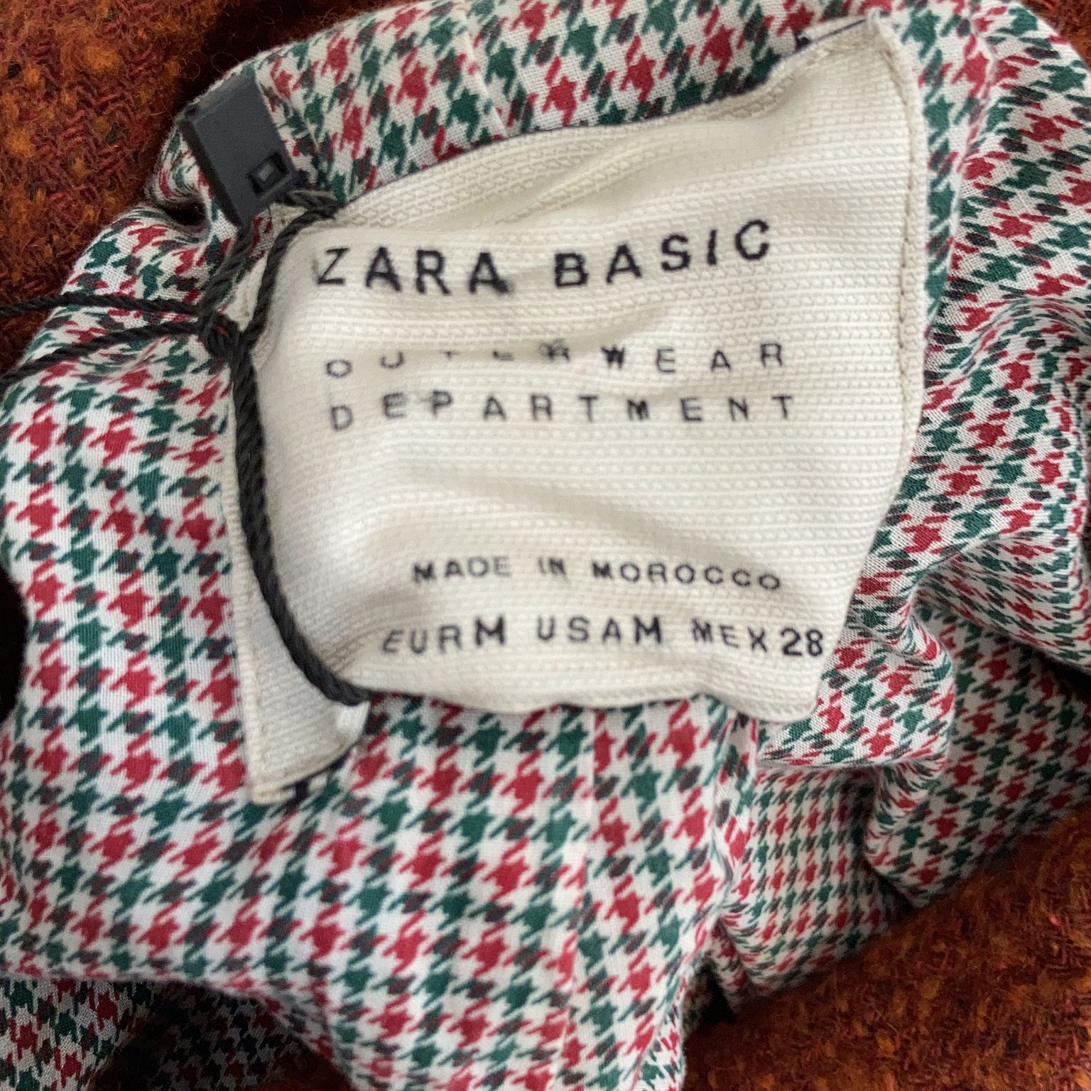 Zara Basic