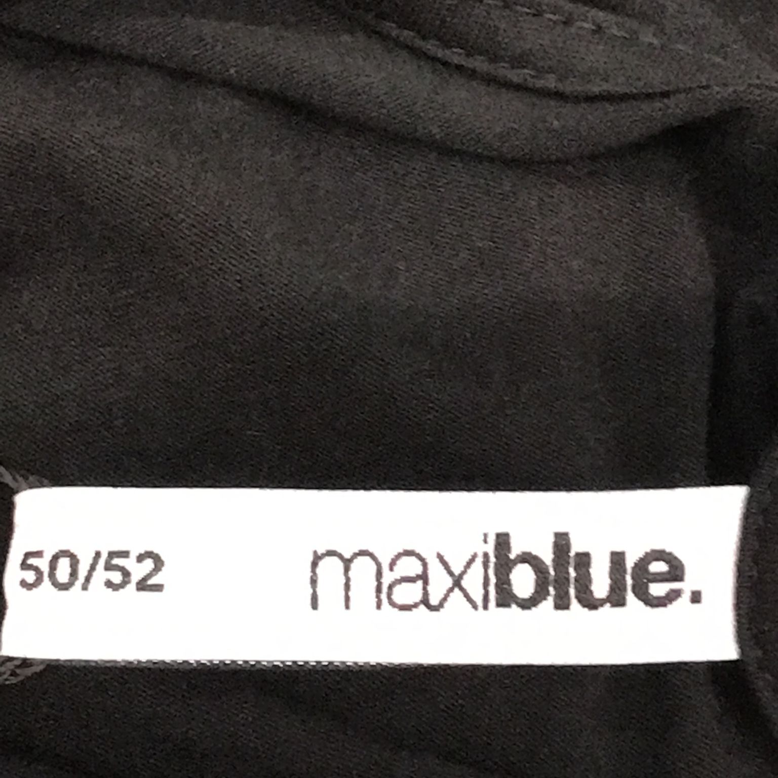 Maxi Blue.