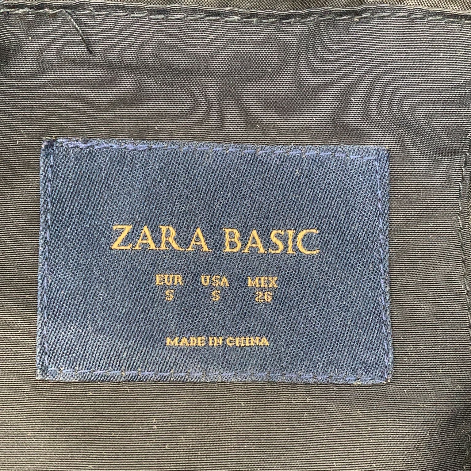 Zara Basic