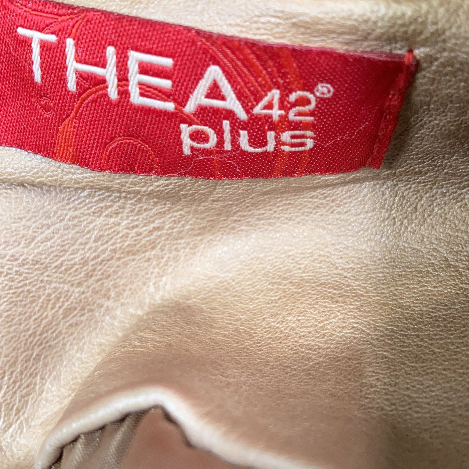 THEA 42 plus