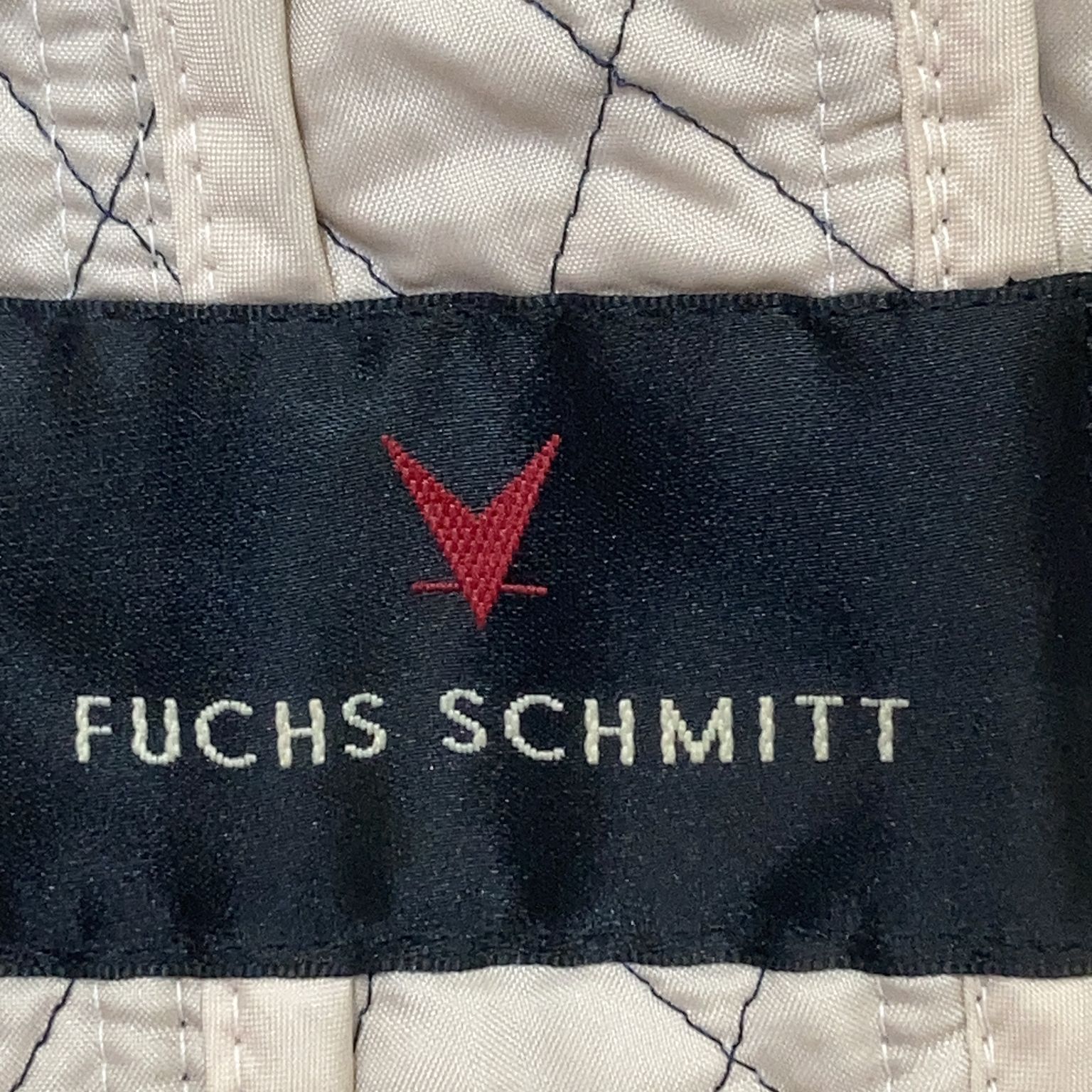 Fuchs Schmitt