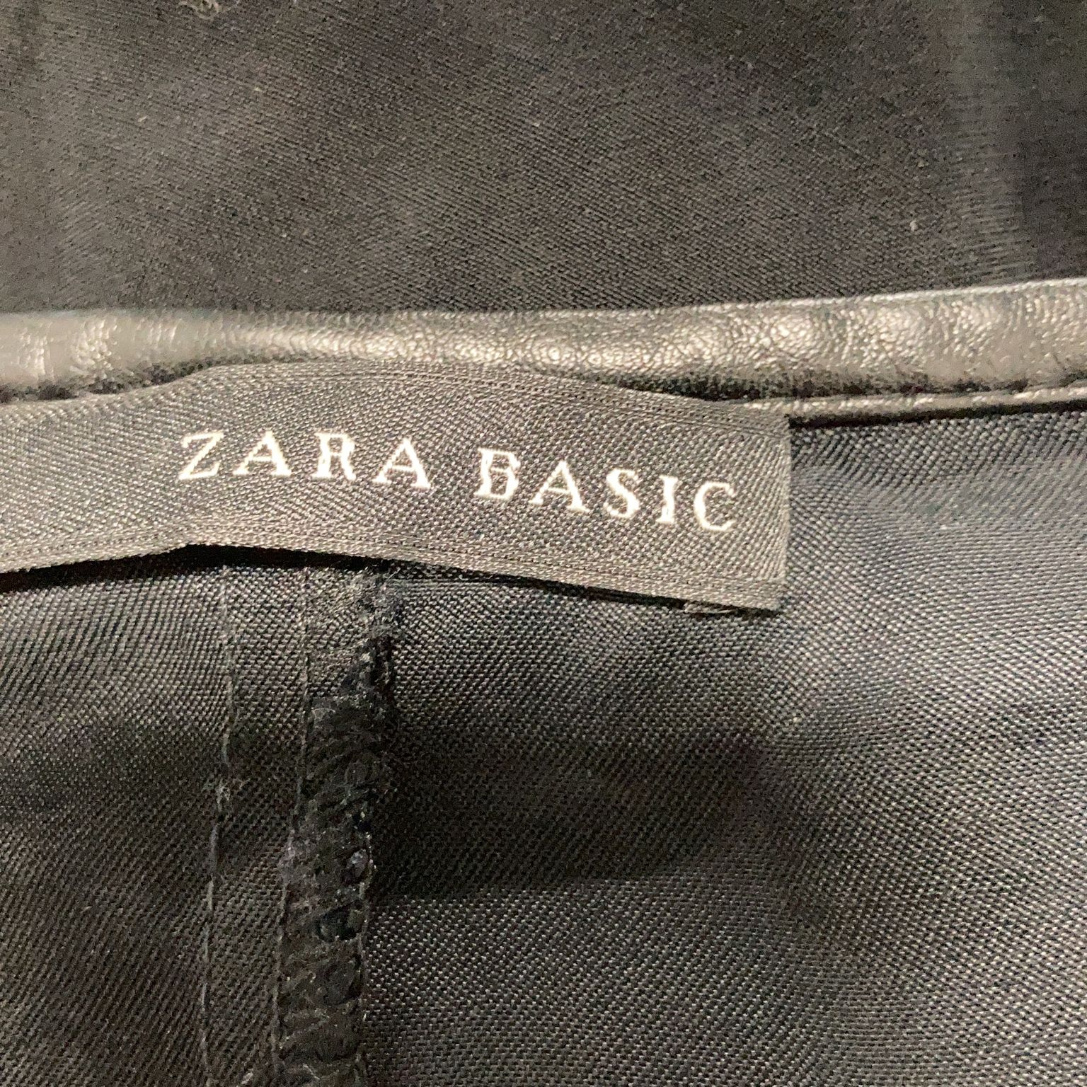 Zara Basic