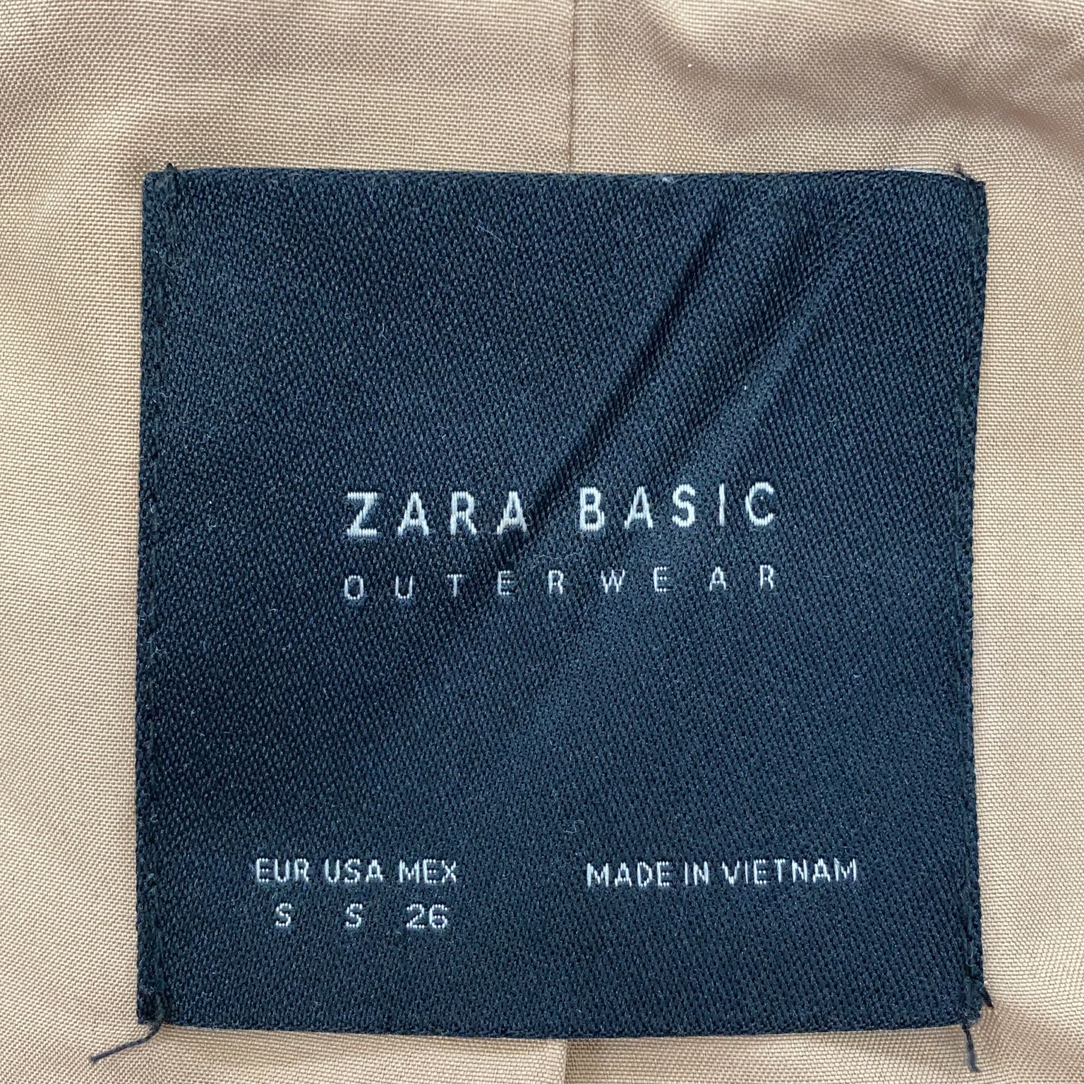 Zara Basic