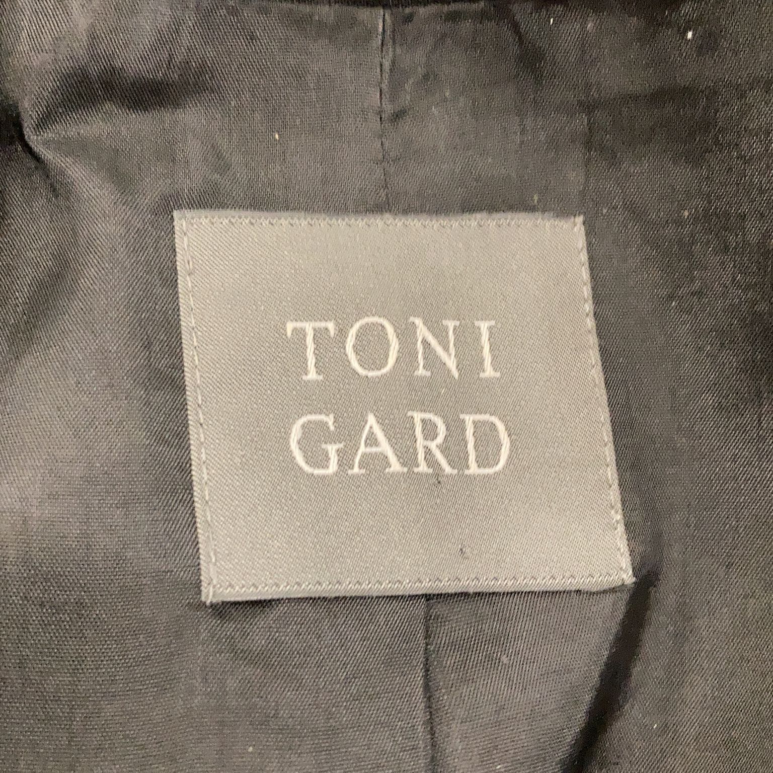 Toni Gard