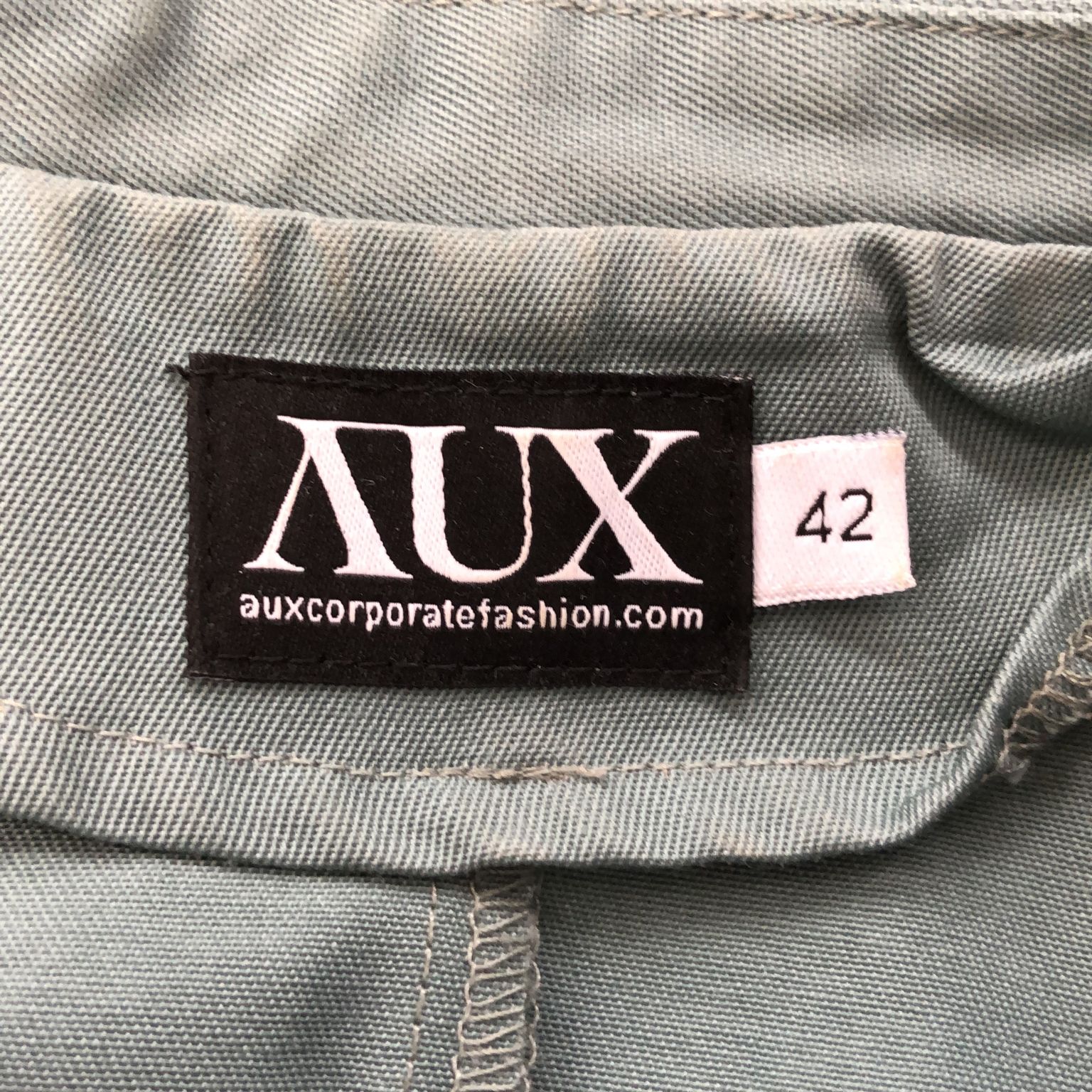 Aux