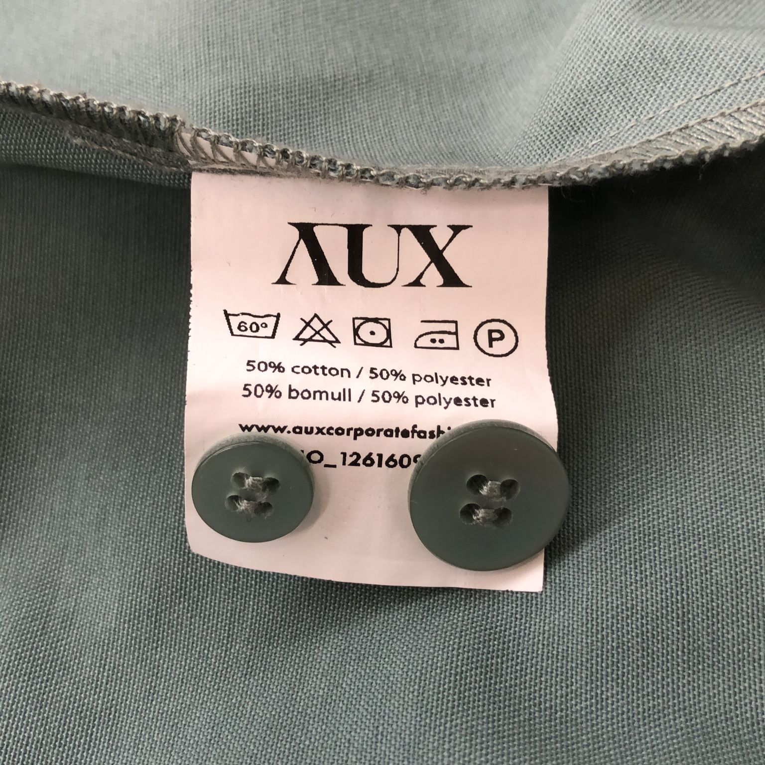 Aux