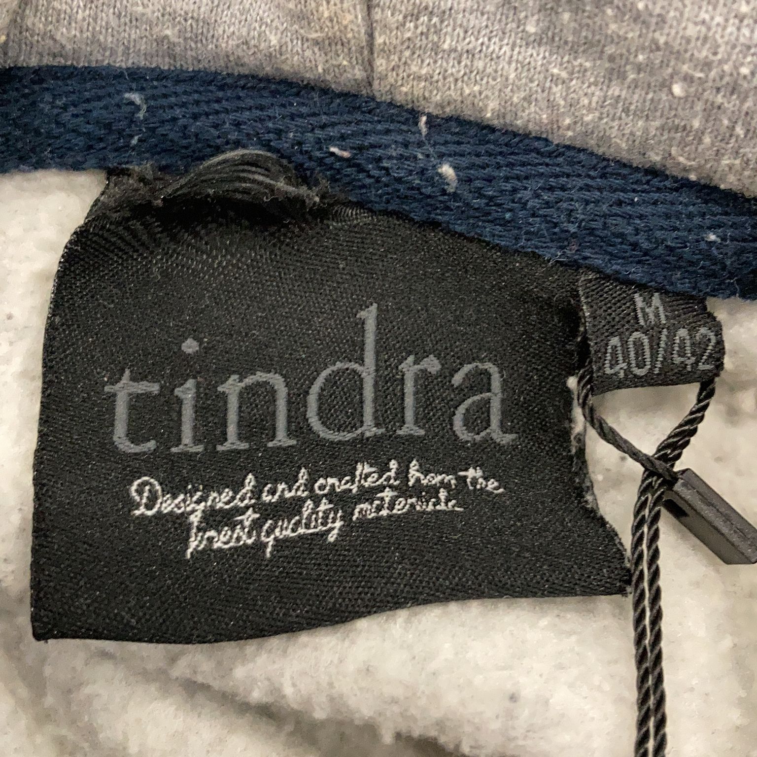 Tindra