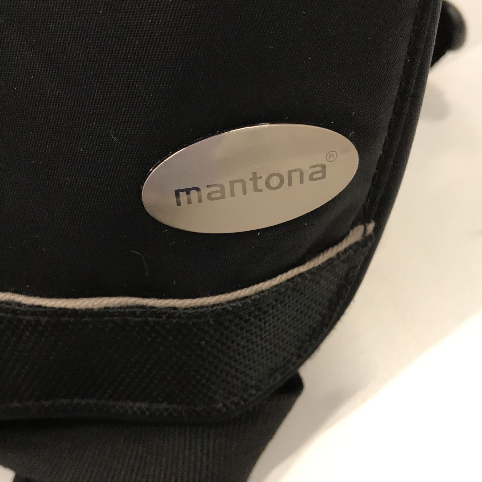 Mantona