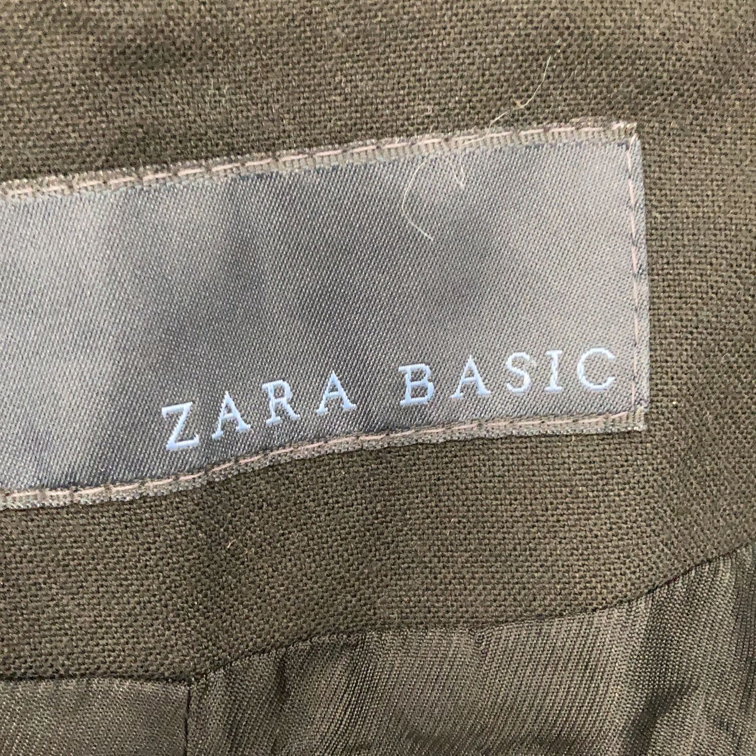 Zara Basic