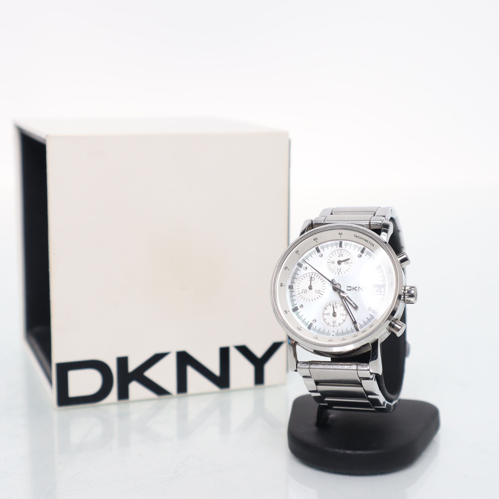 DKNY