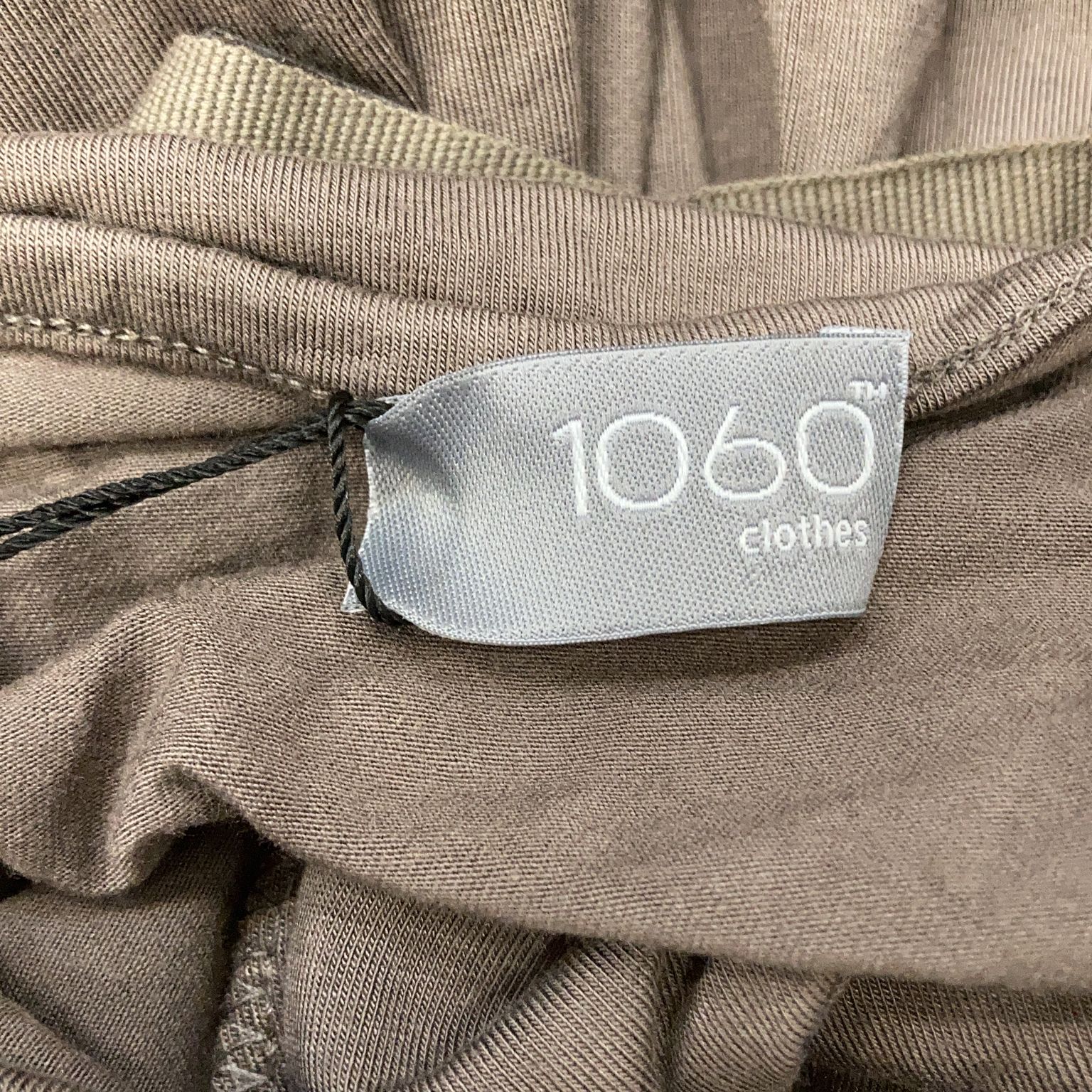 1060 Clothes