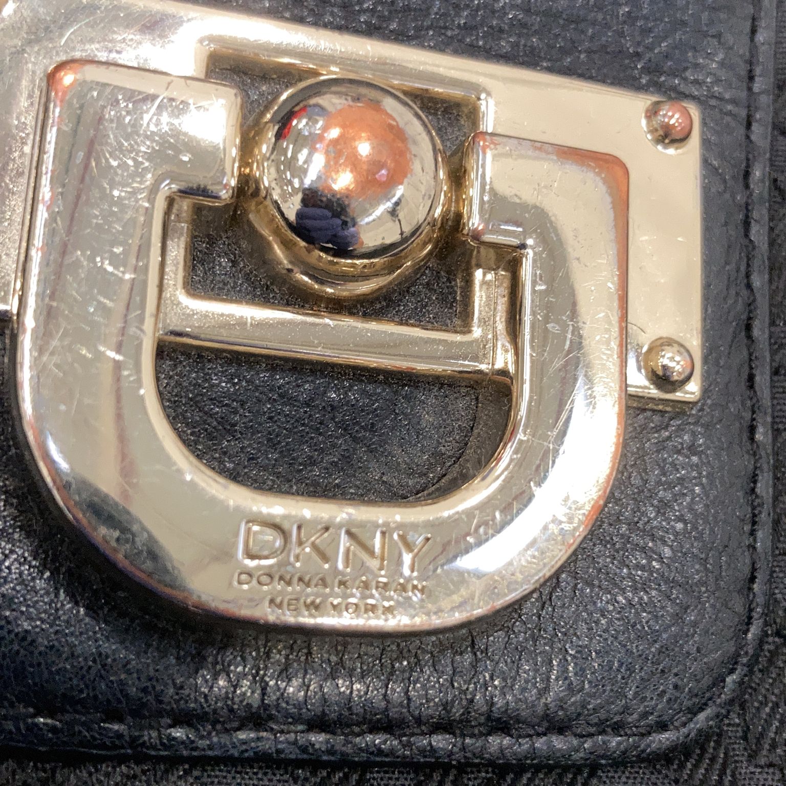 DKNY