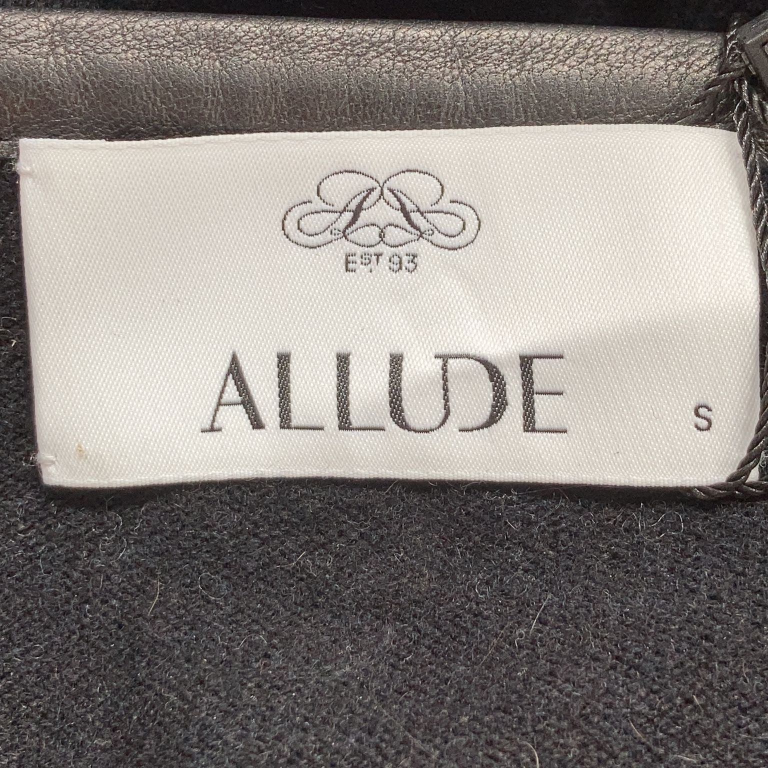 Allude