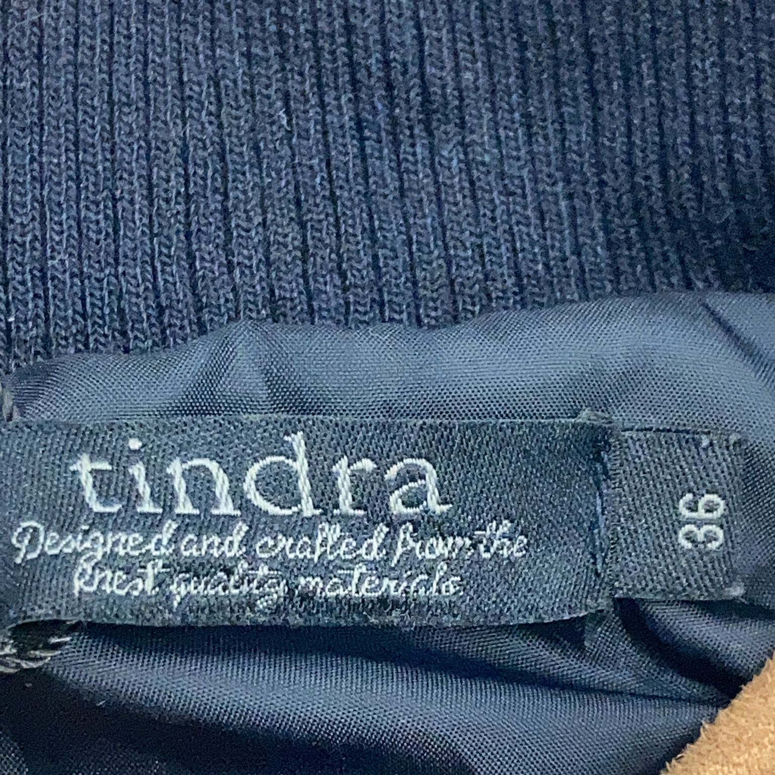 Tindra