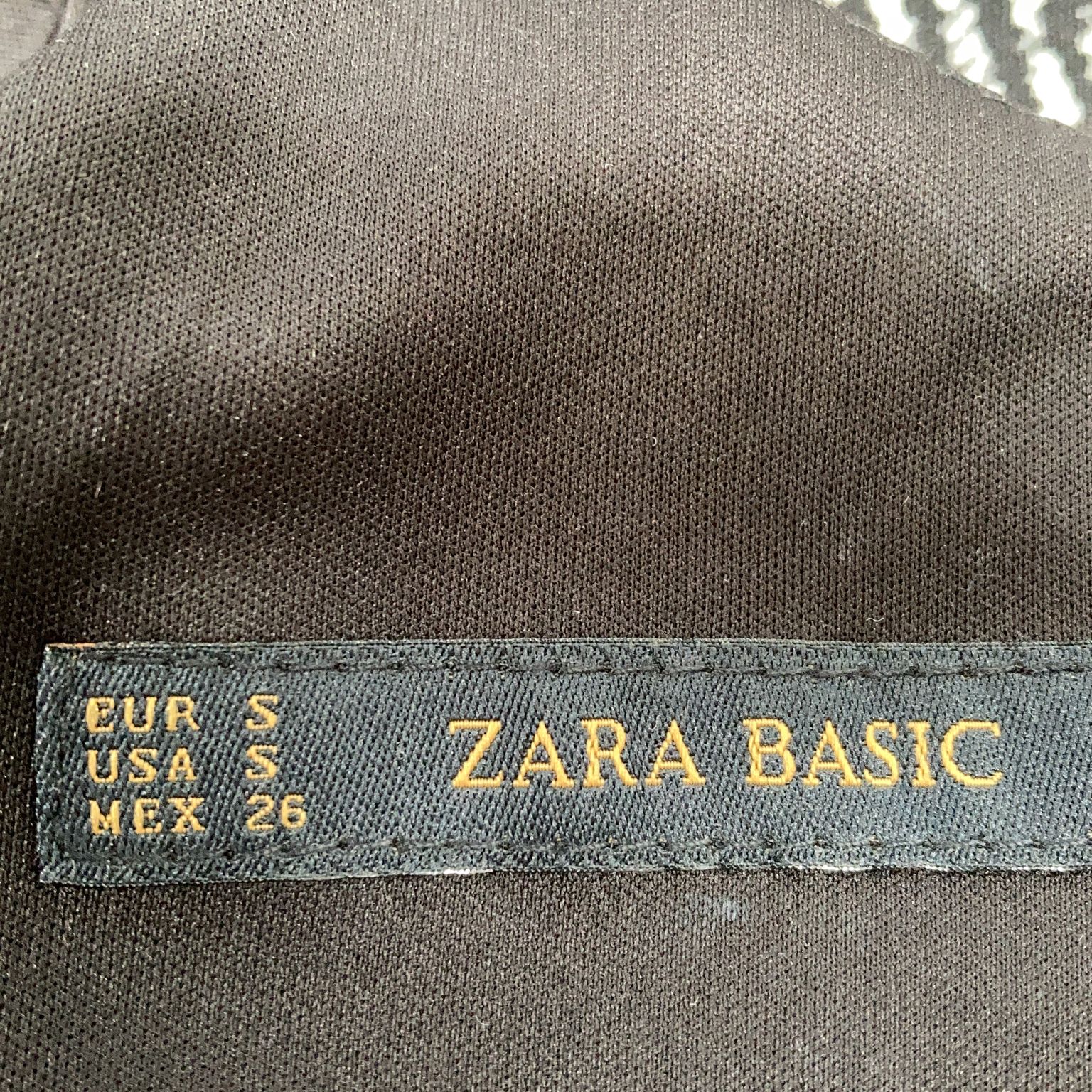 Zara Basic