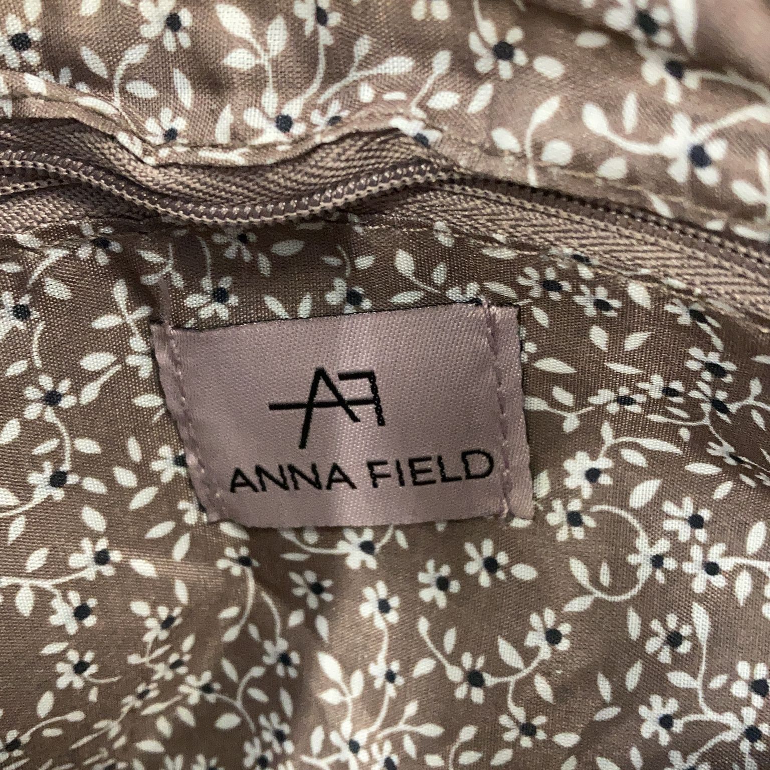 Anna Field