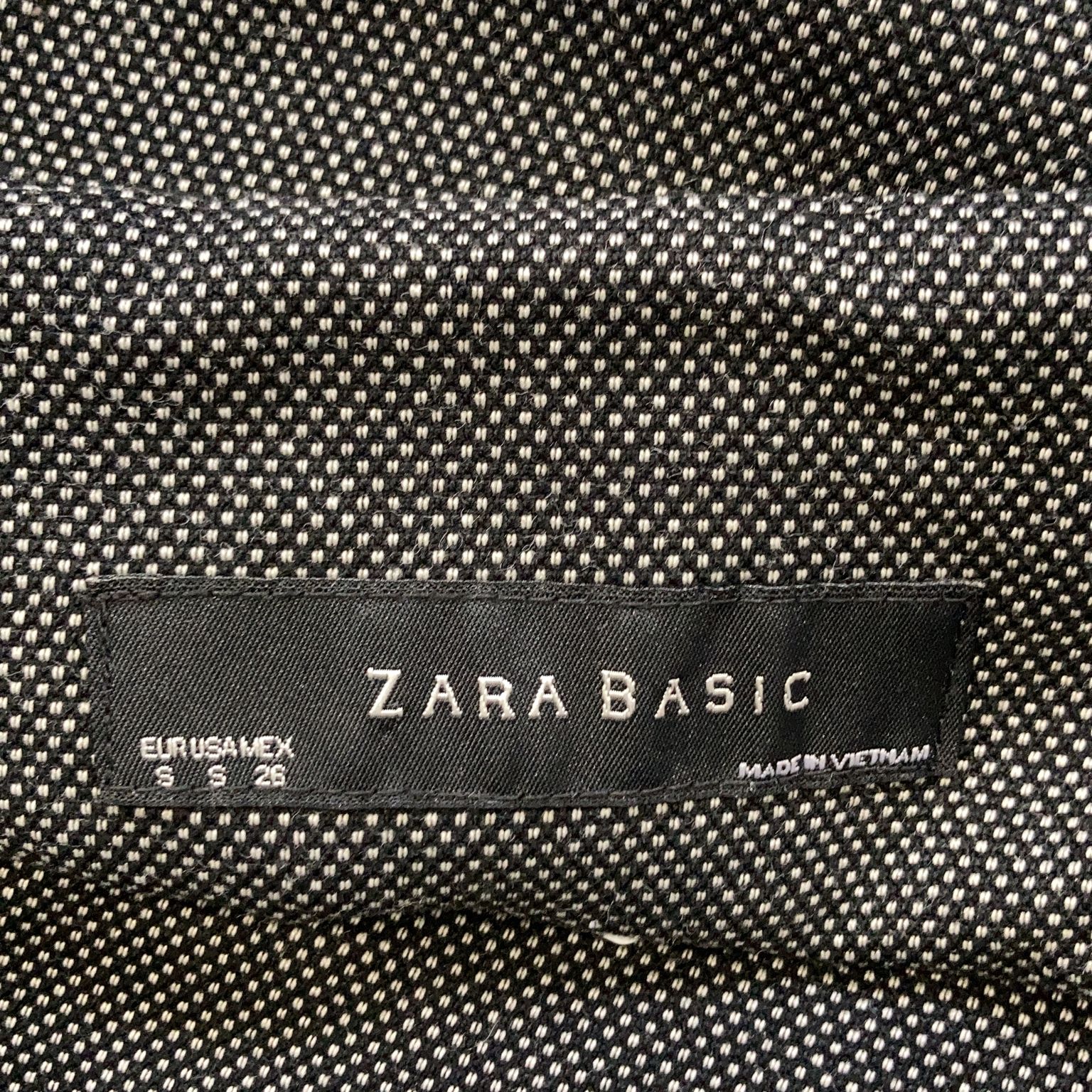 Zara Basic