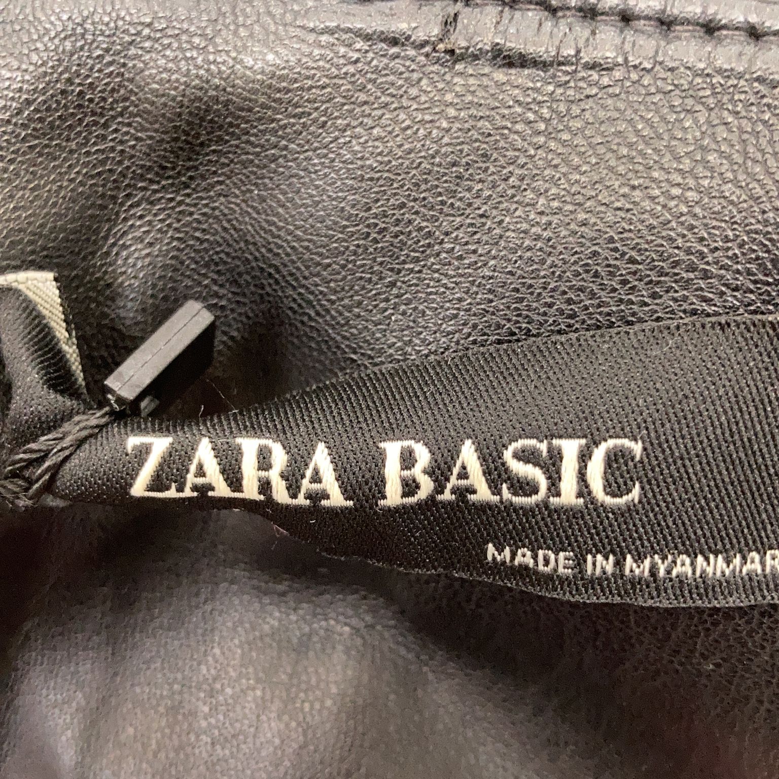 Zara Basic