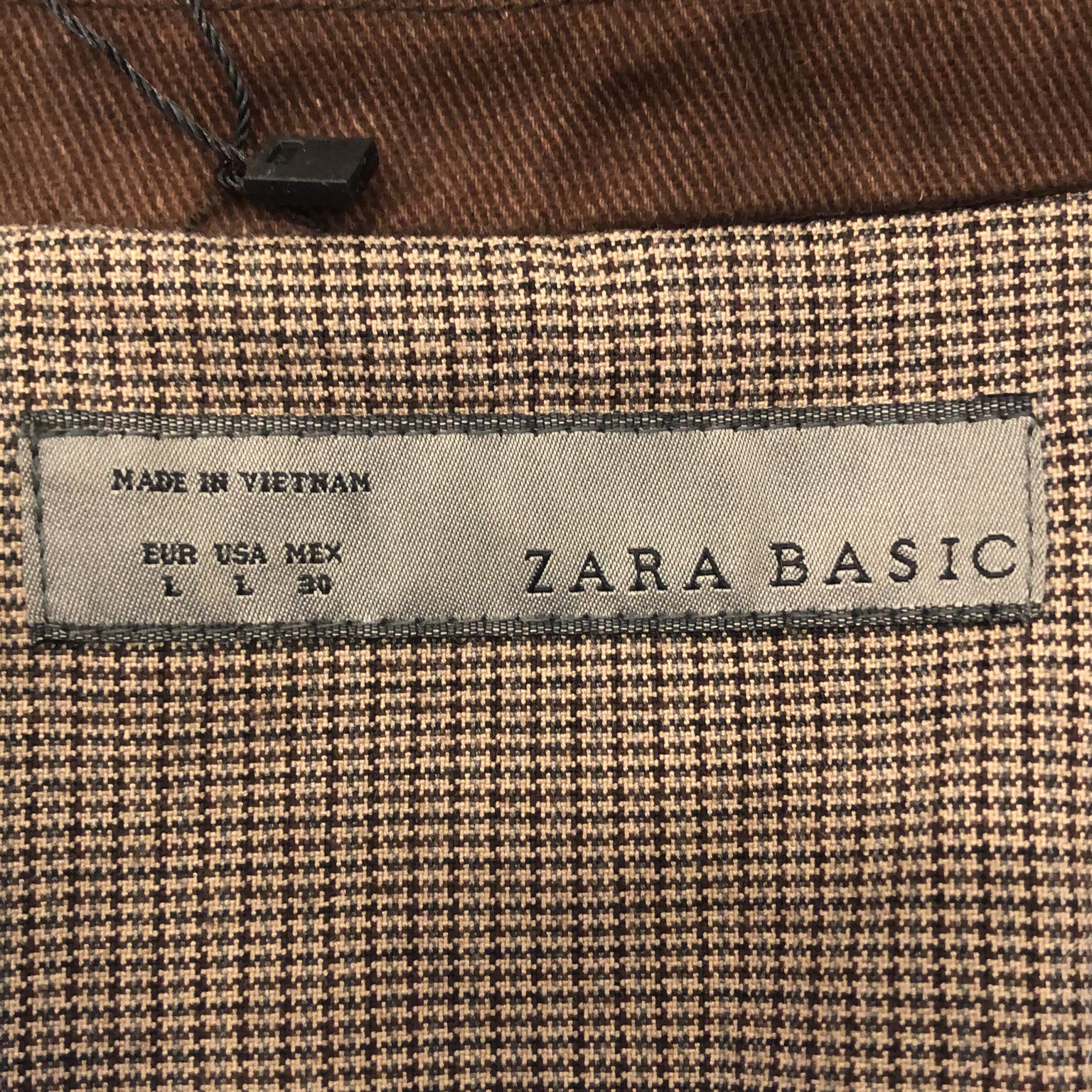 Zara Basic