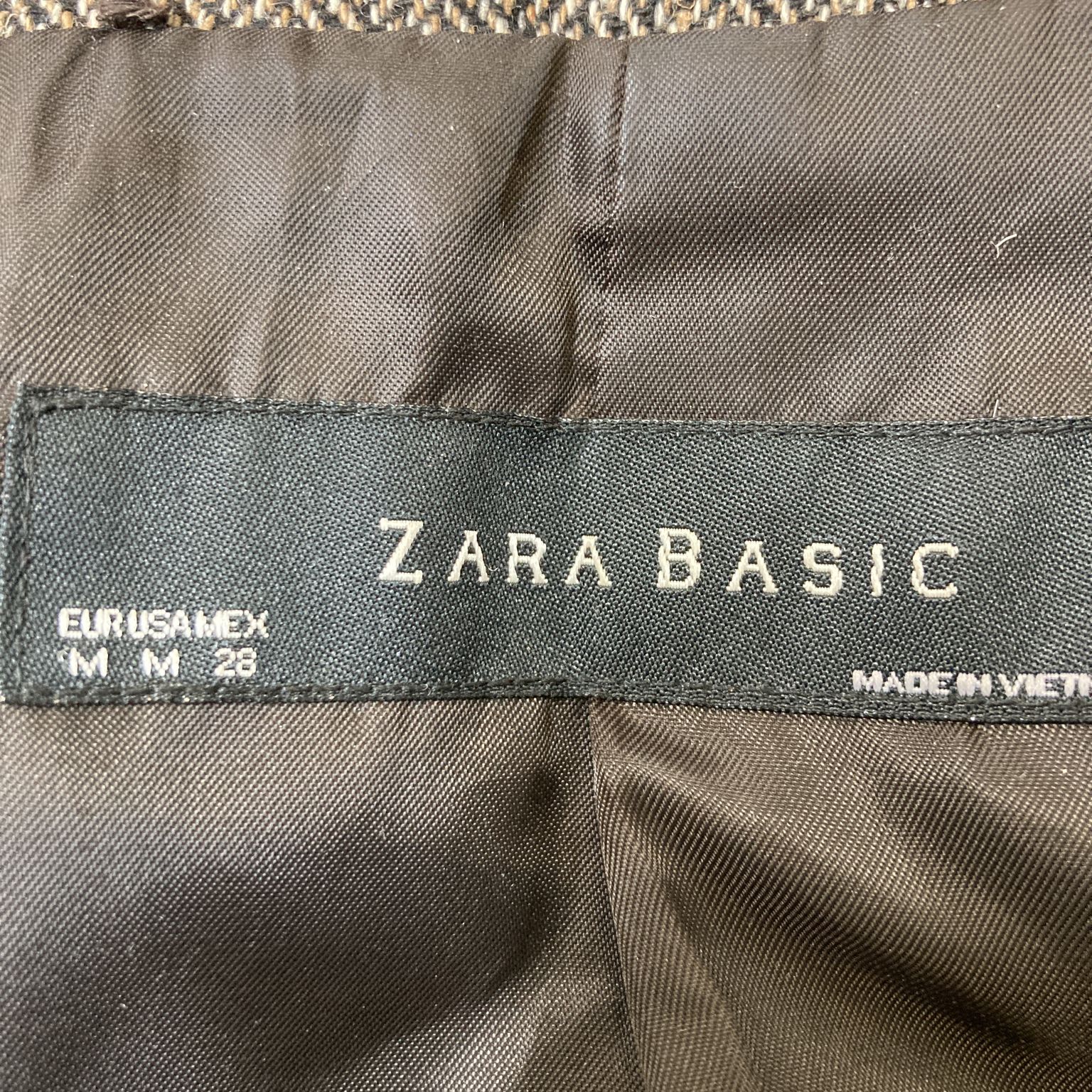 Zara Basic