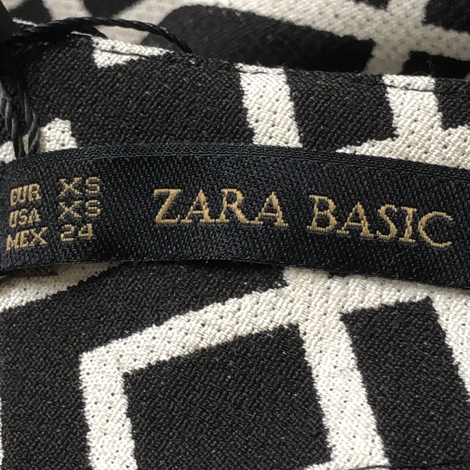 Zara Basic