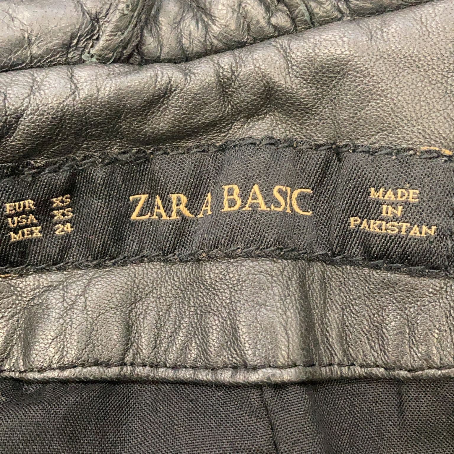 Zara Basic