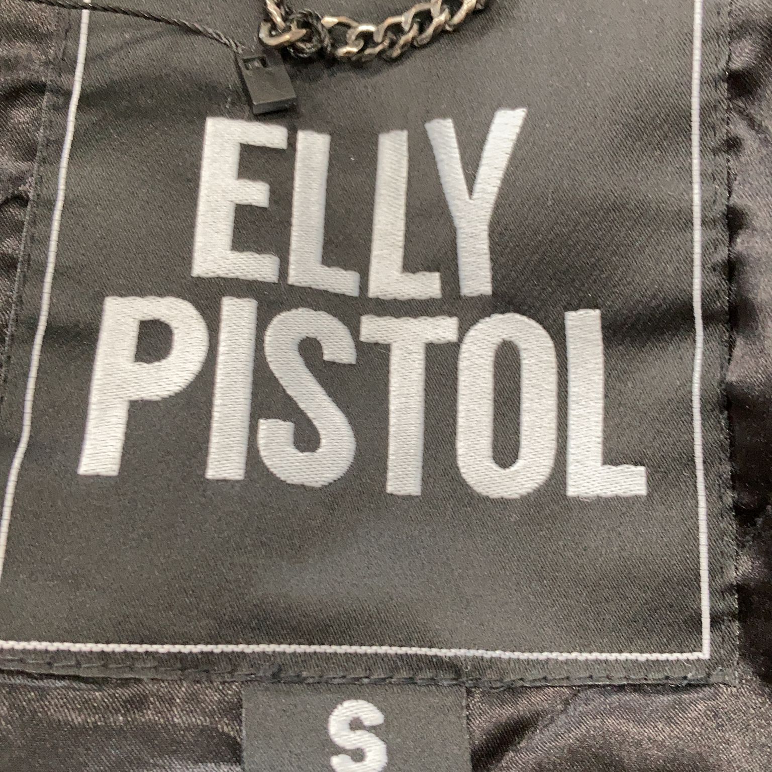 Elly Pistol