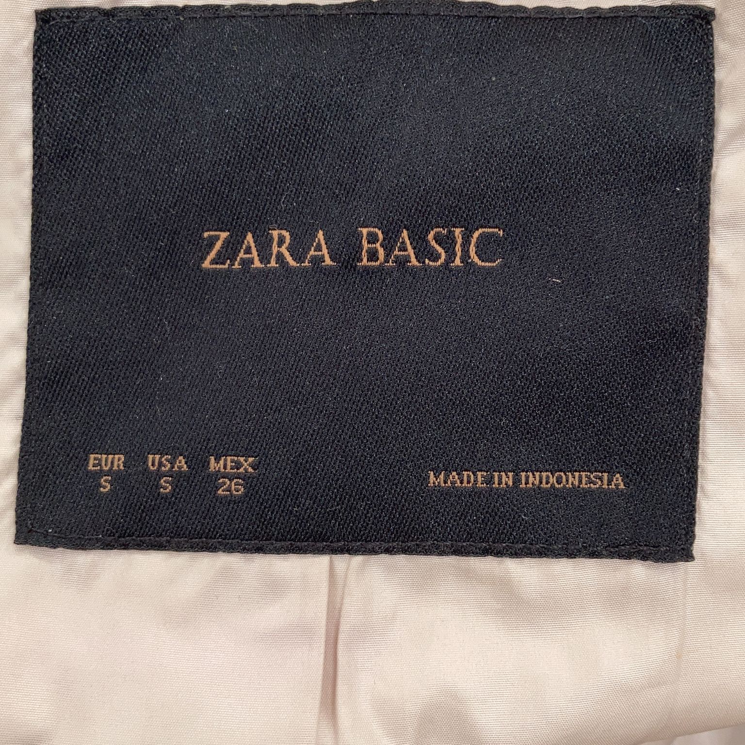 Zara Basic