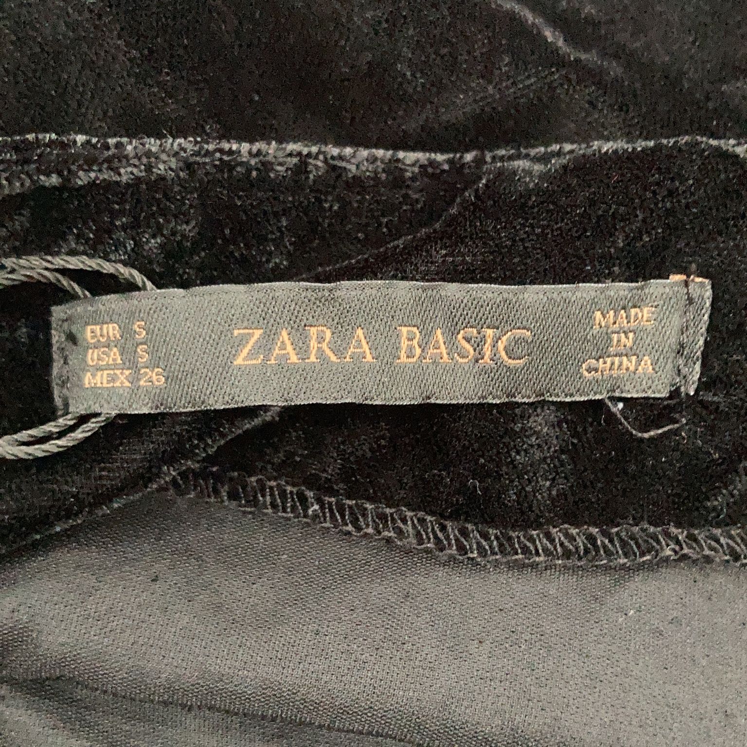 Zara Basic