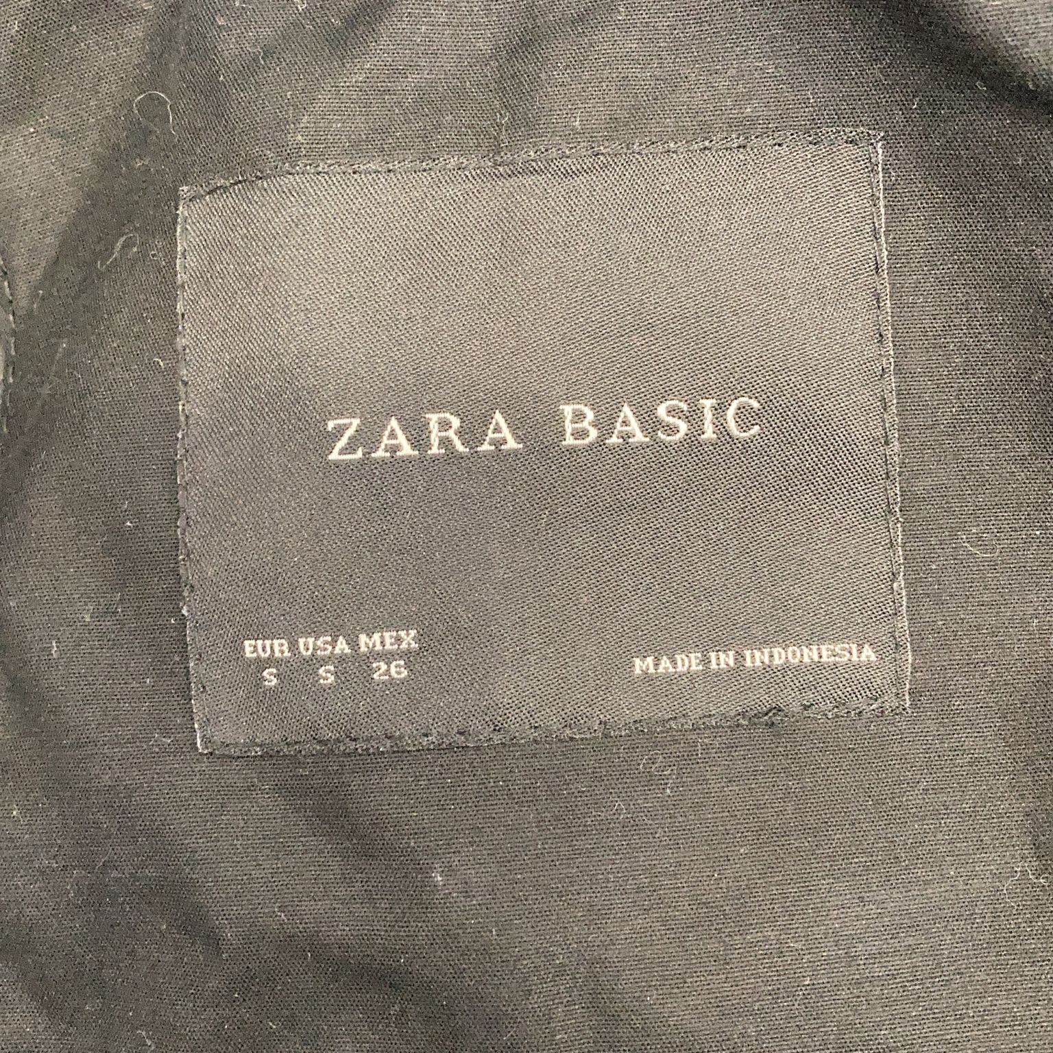 Zara Basic