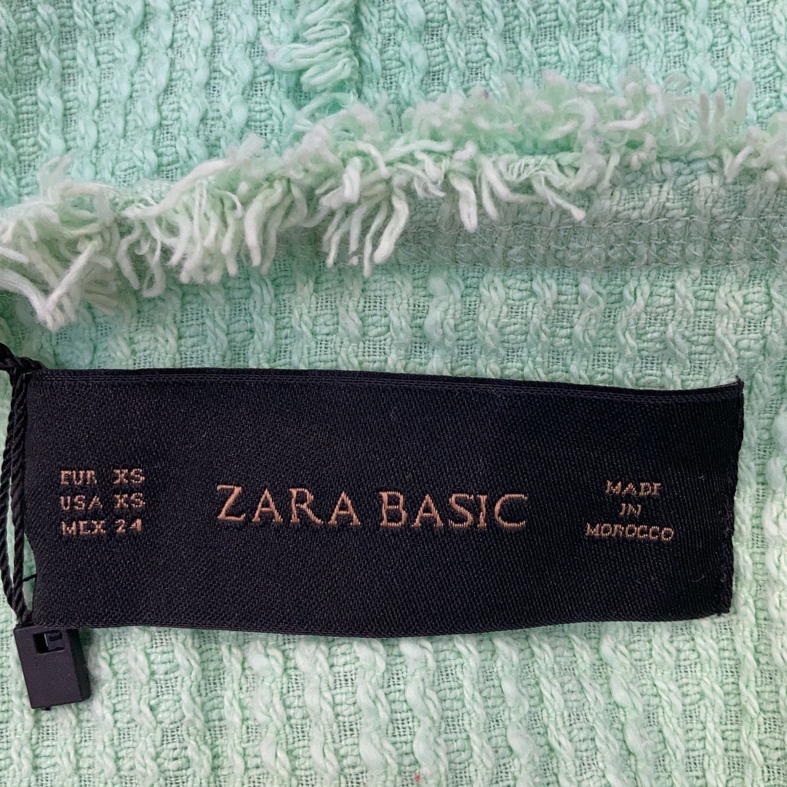 Zara Basic