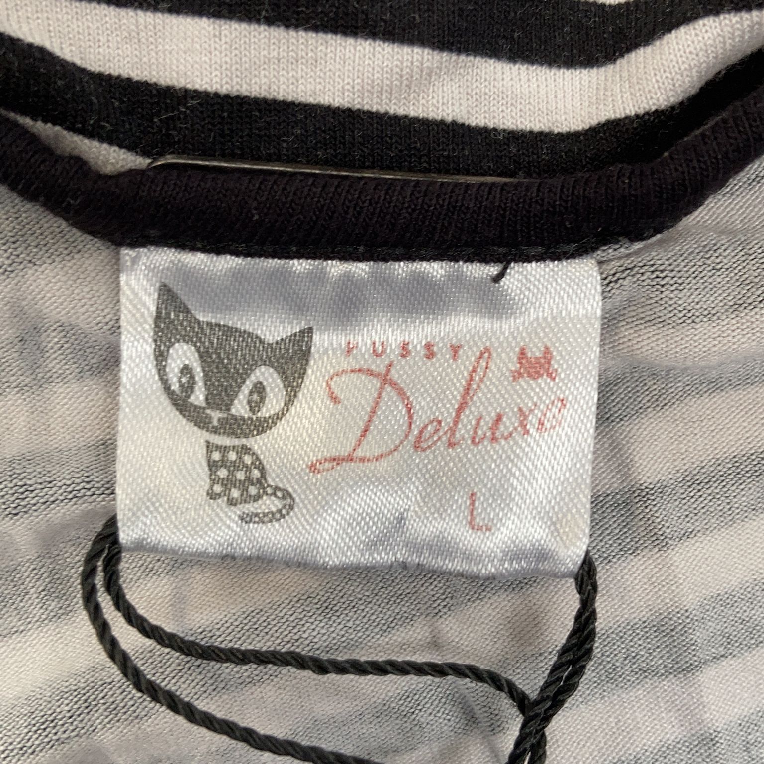 Pussy Deluxe