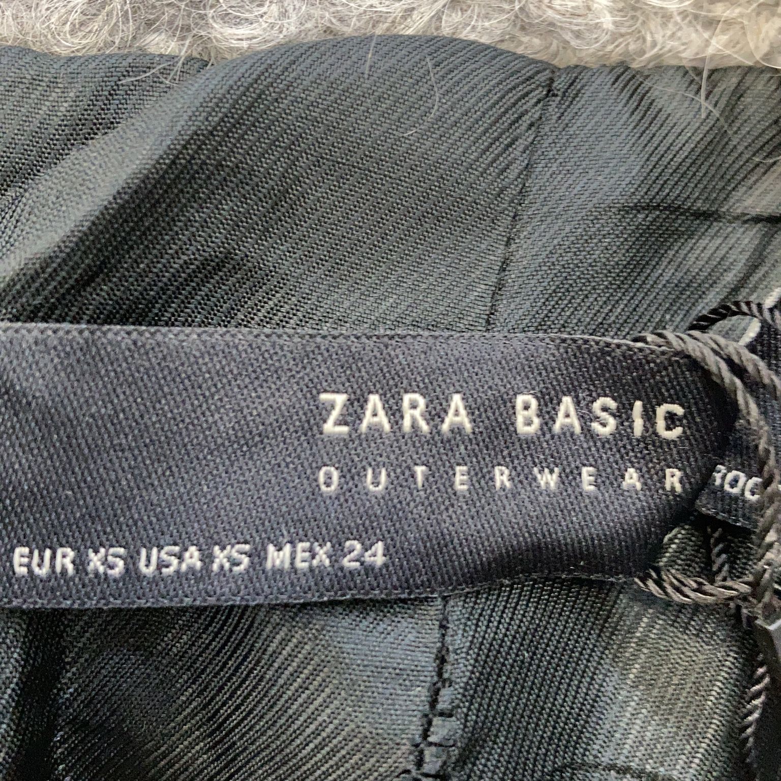 Zara Basic