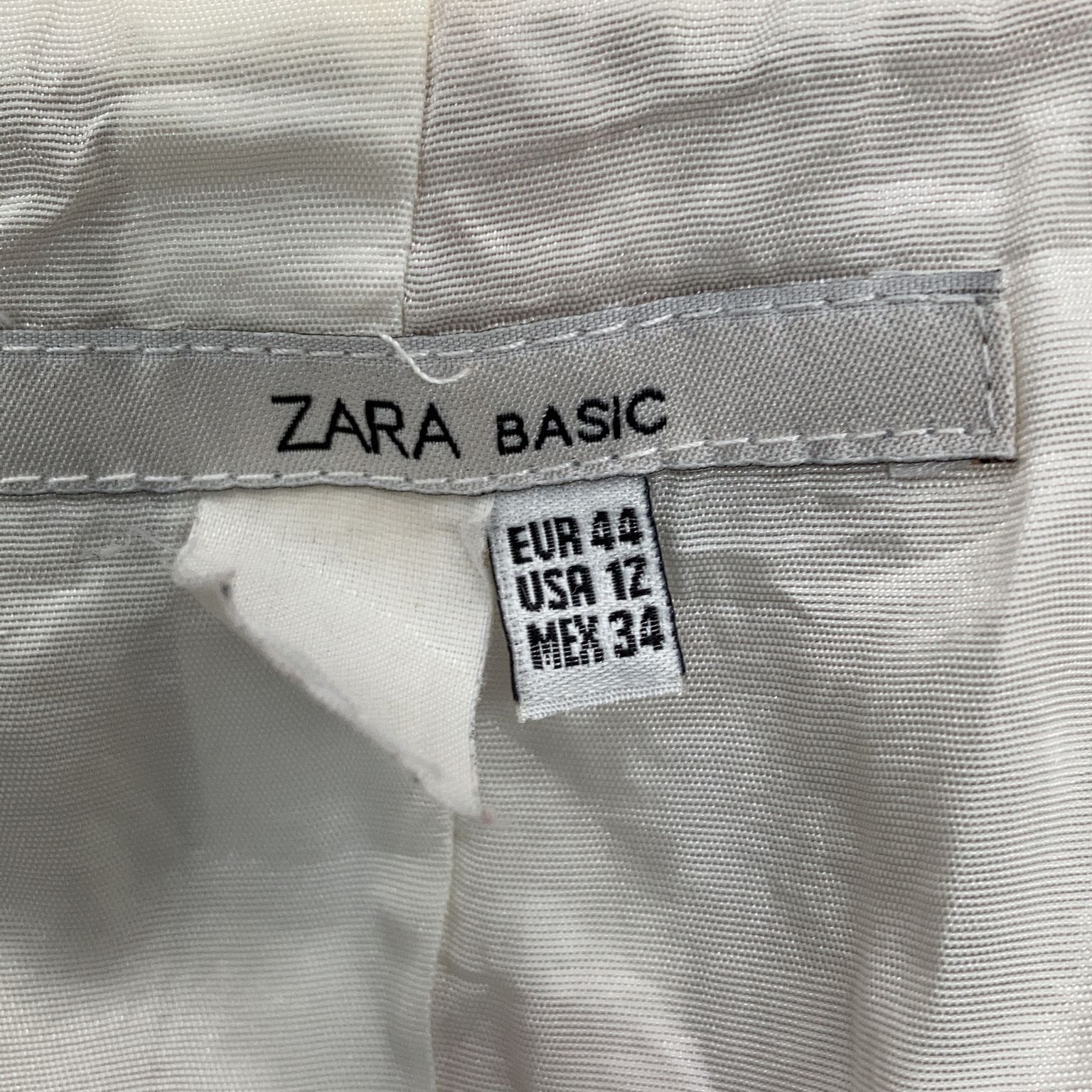 Zara Basic