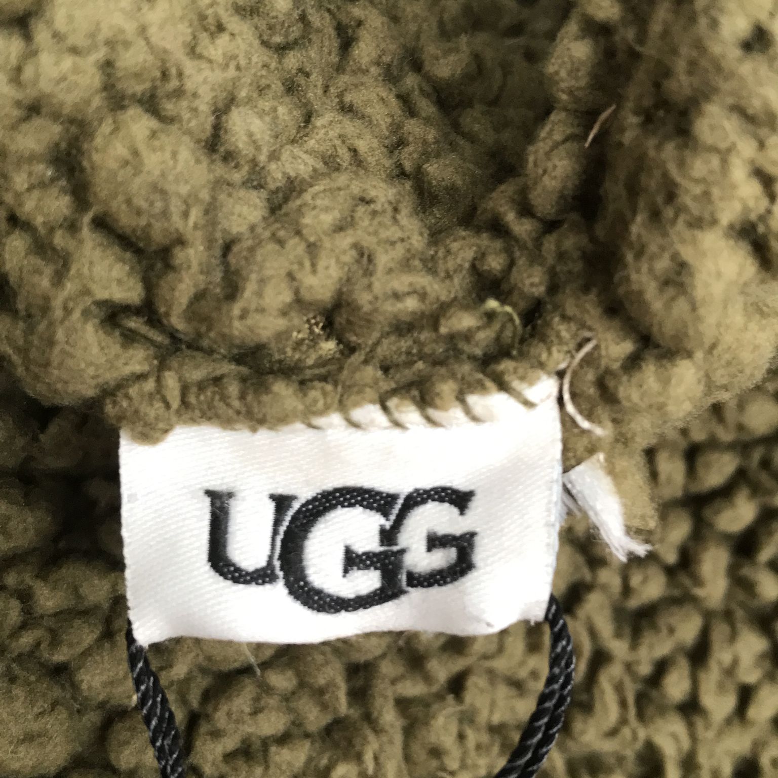 UGG