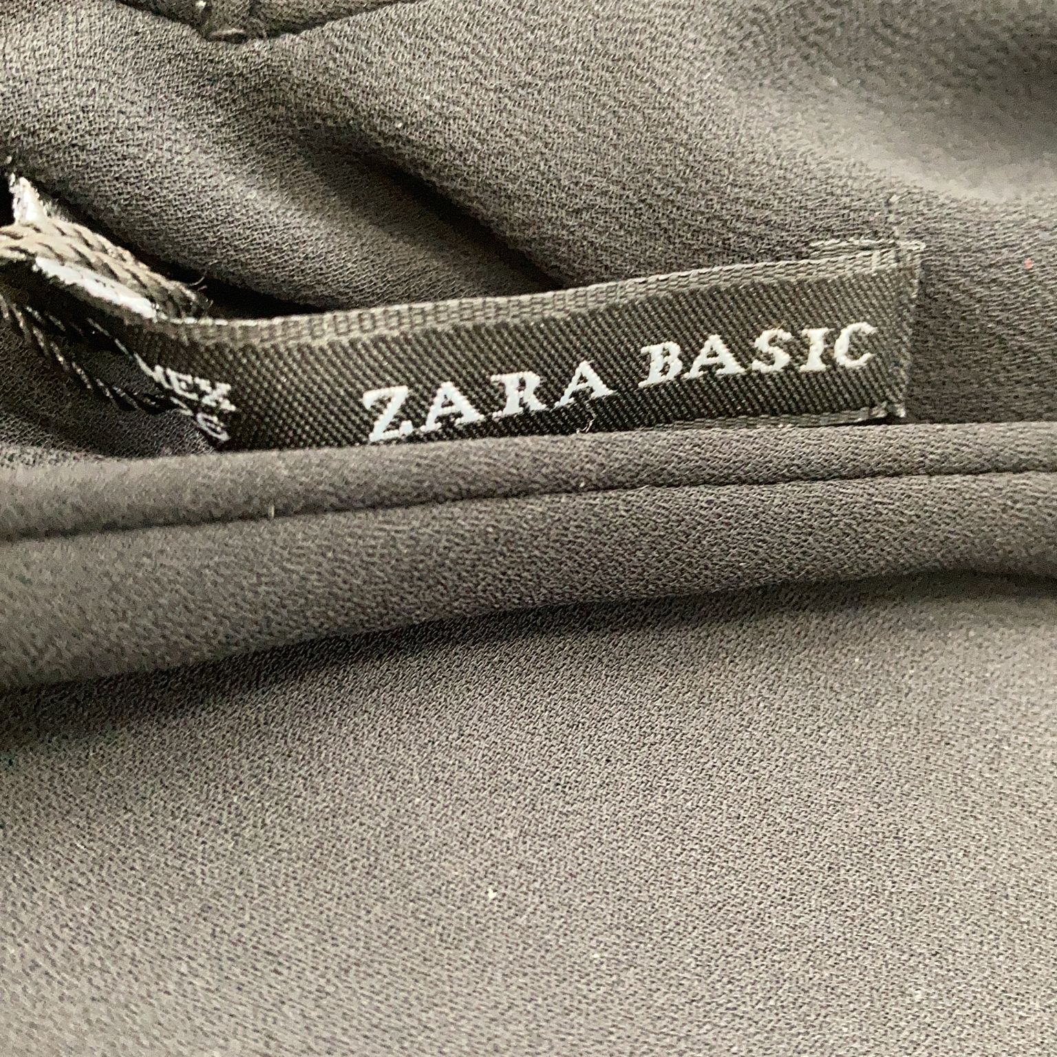 Zara Basic