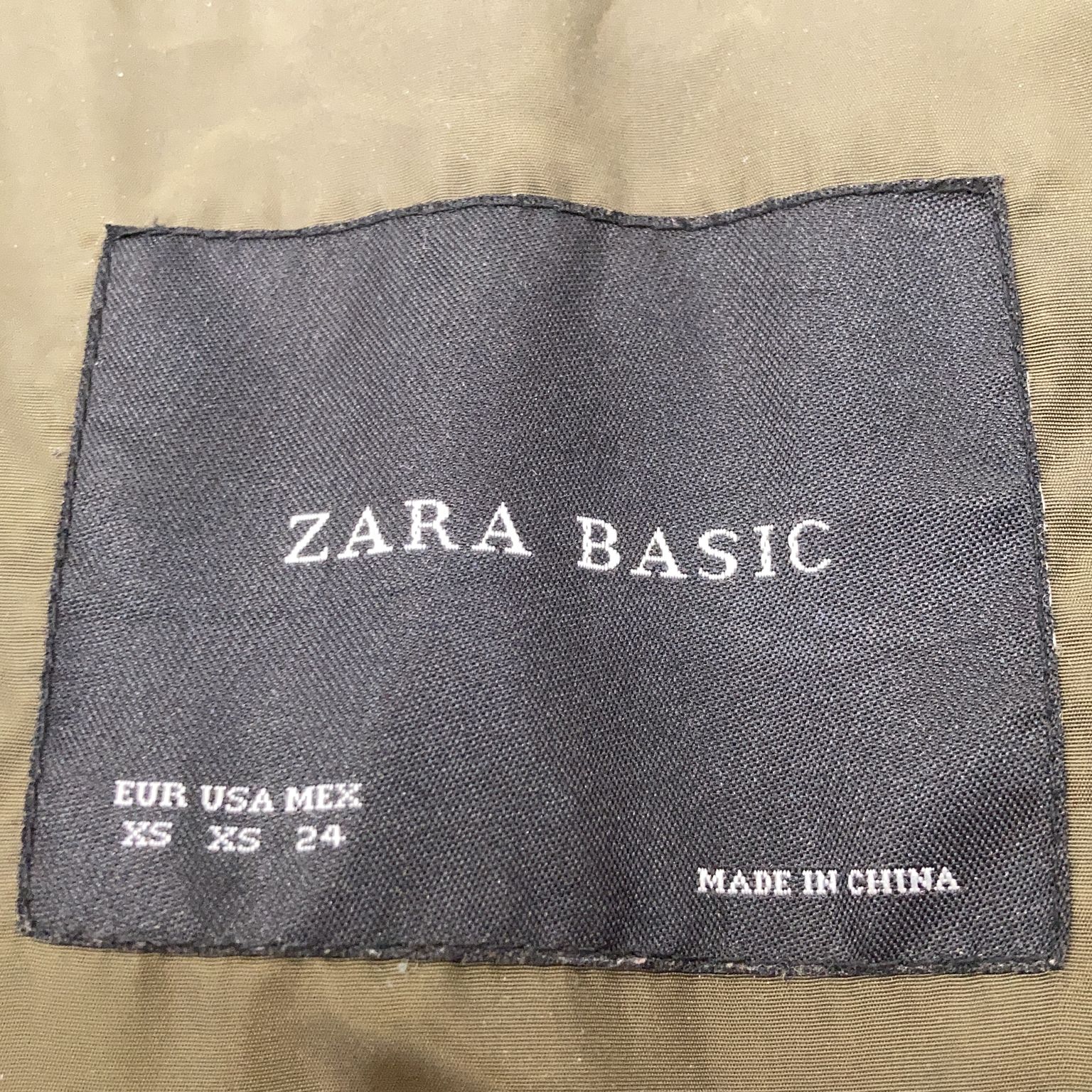 Zara Basic