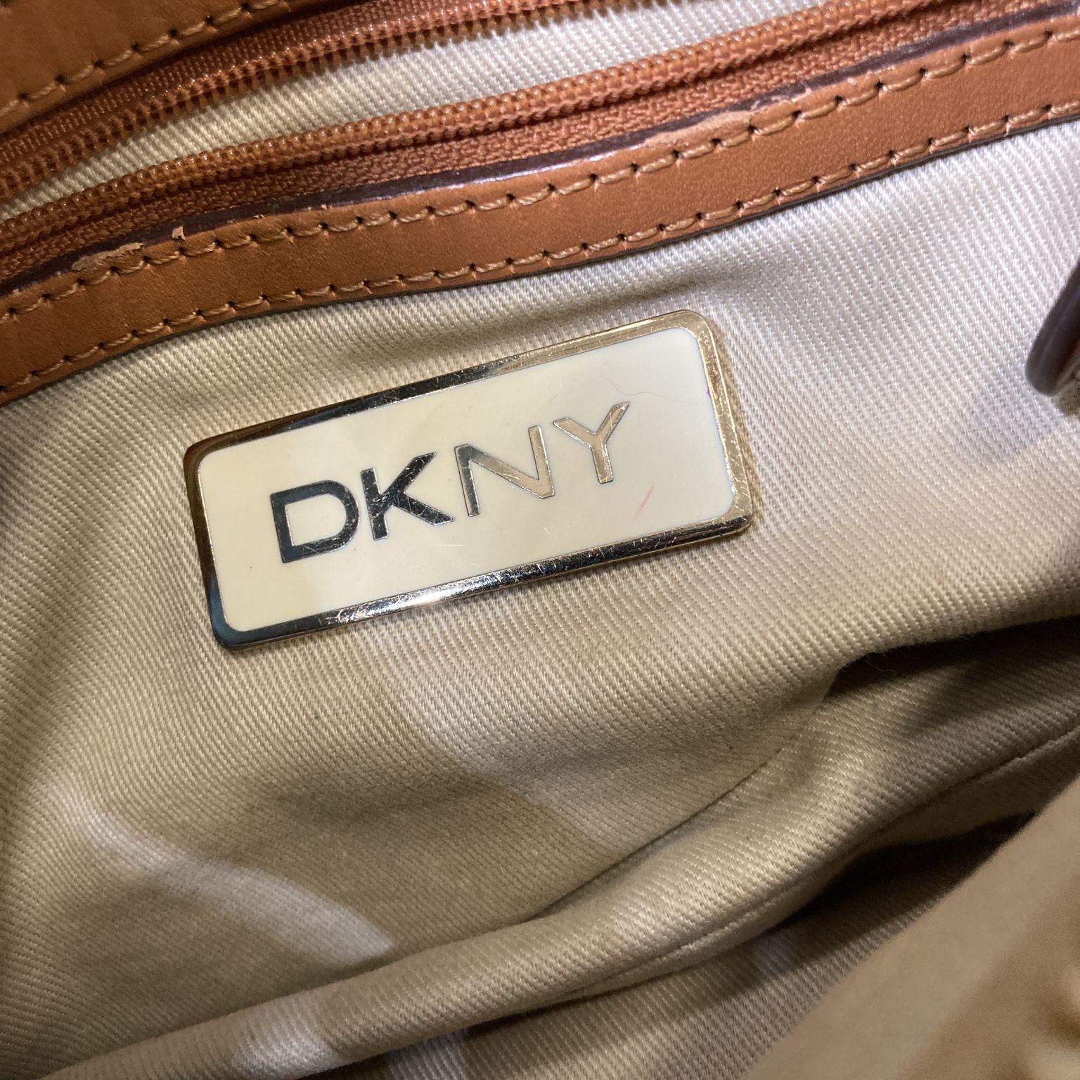 DKNY