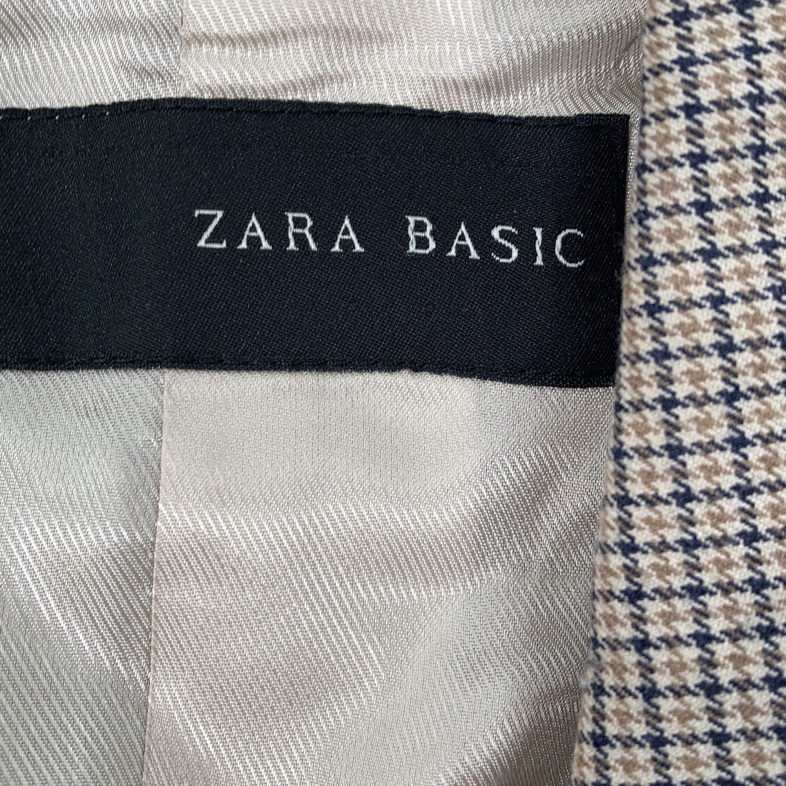 Zara Basic