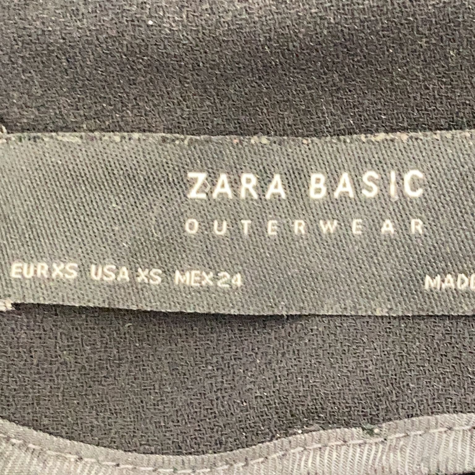 Zara Basic