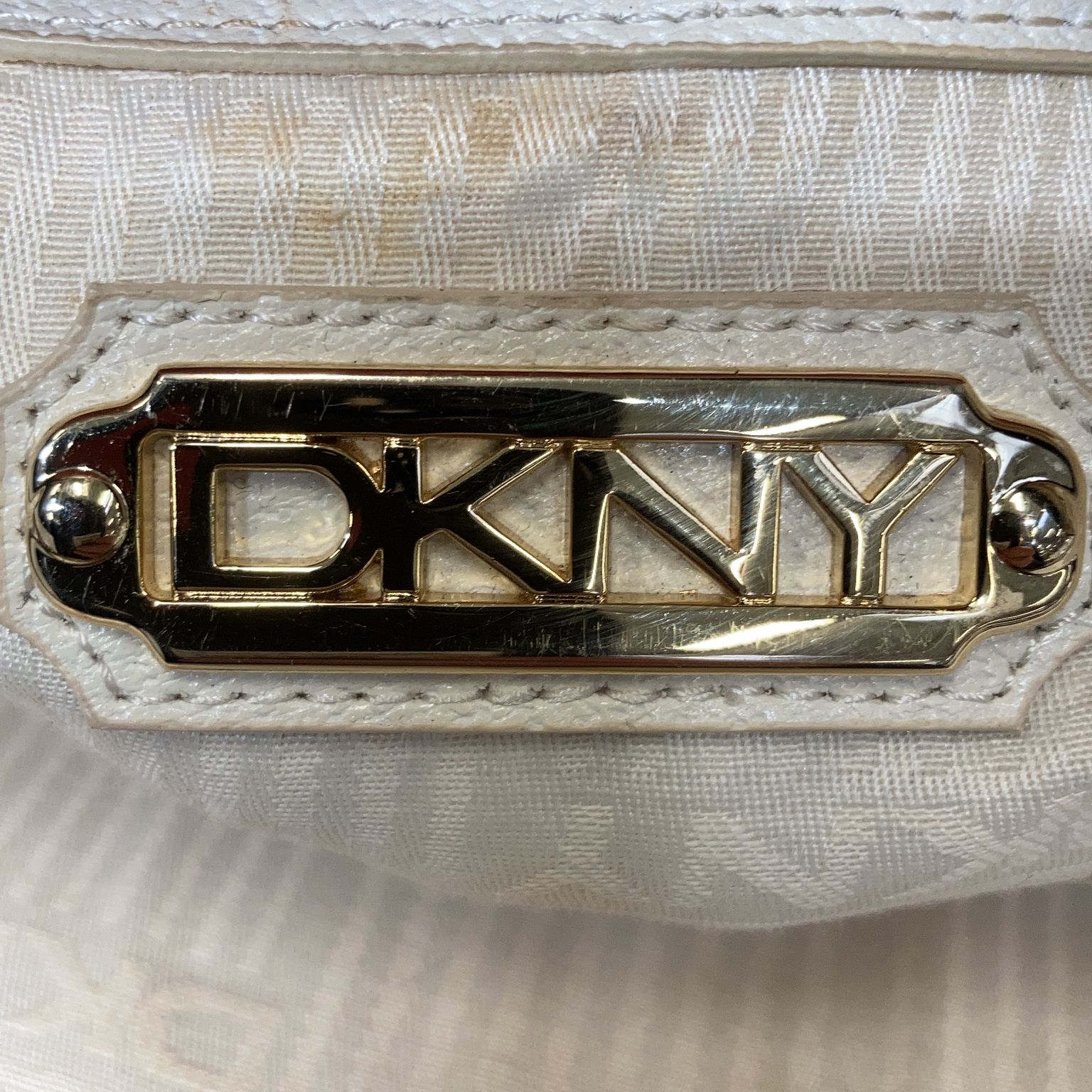 DKNY