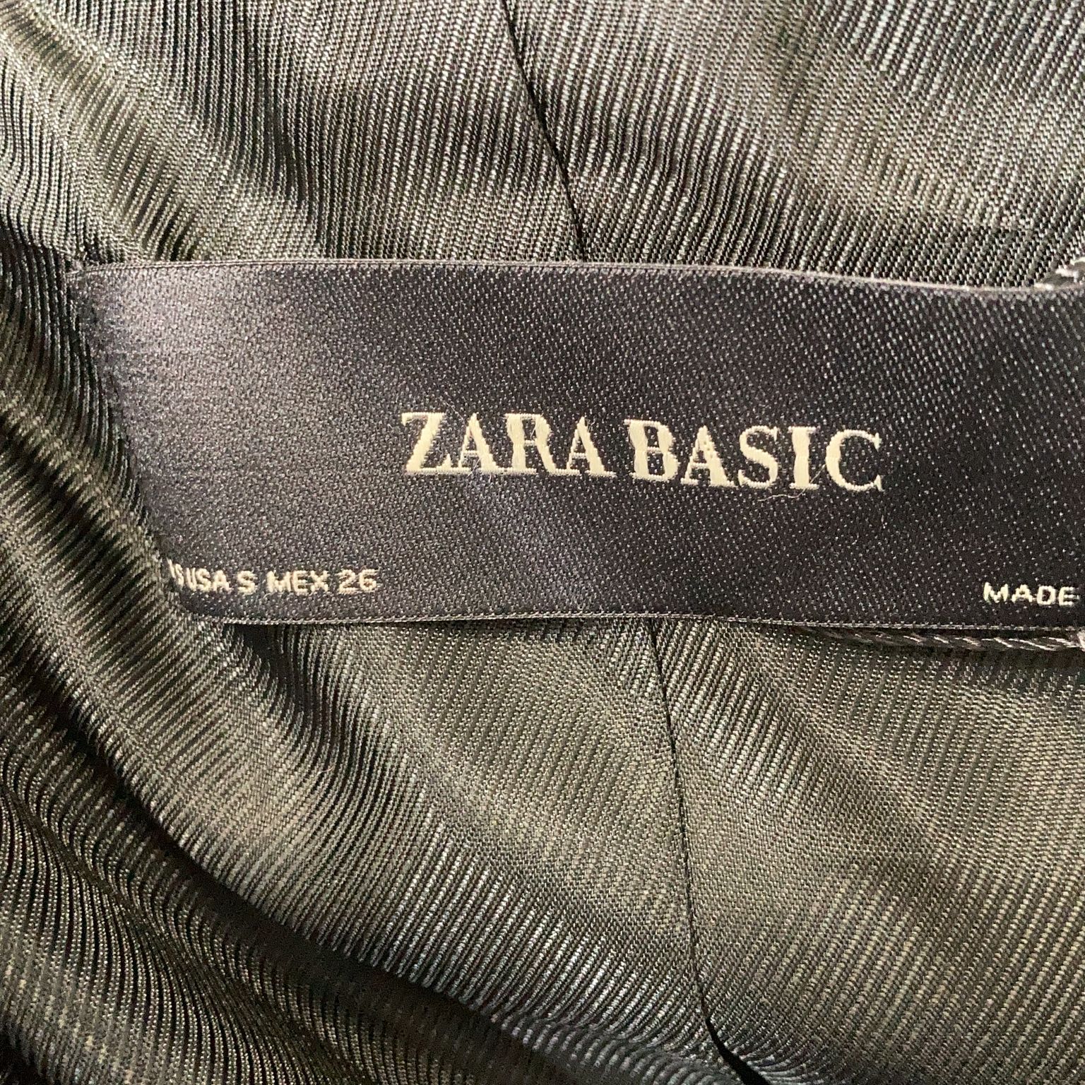 Zara Basic